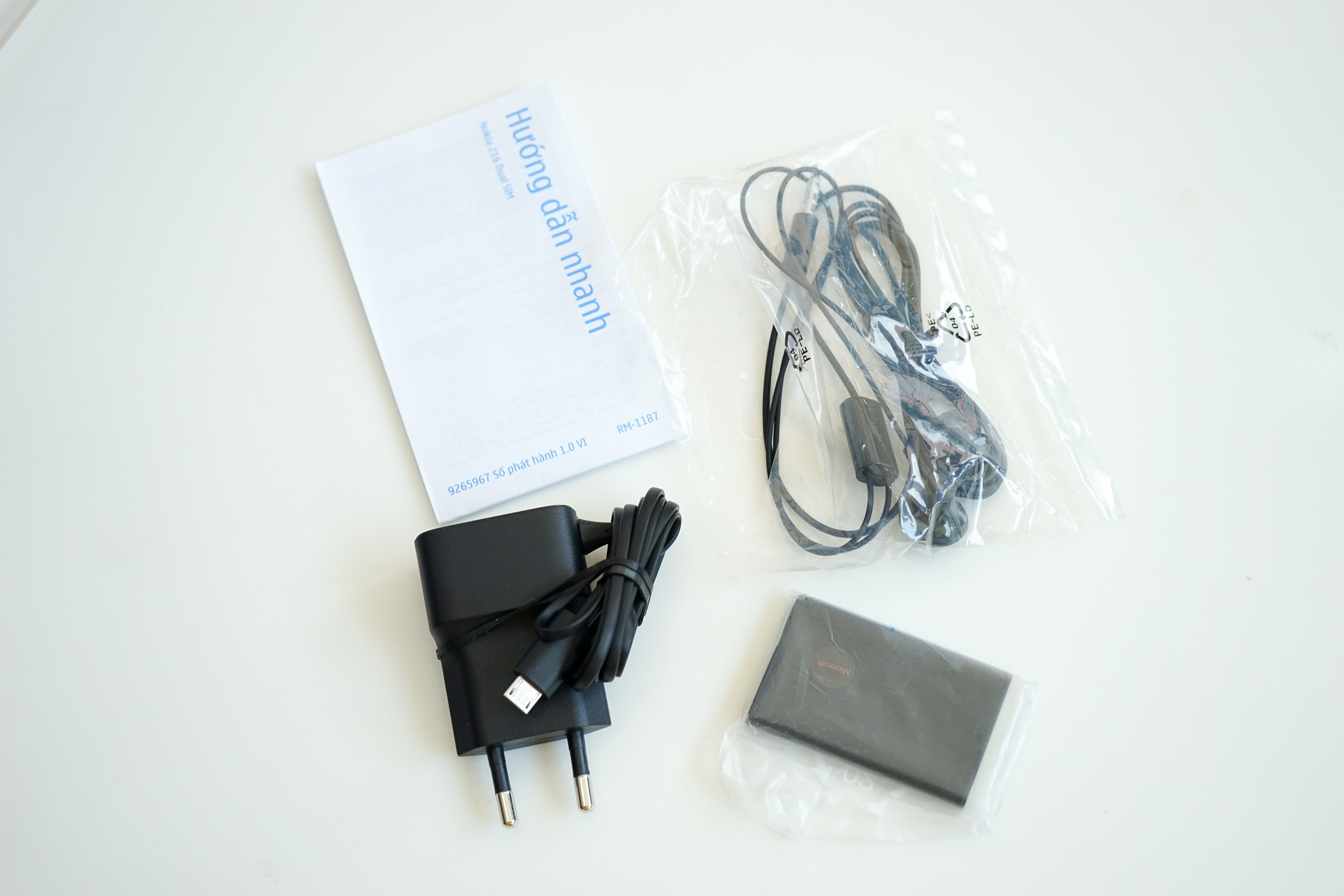 Mở hộp Nokia 216 ảnh 2 Mo hop Nokia 216 anh 2