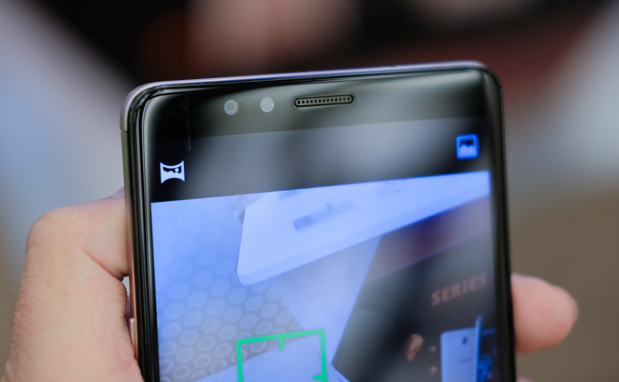 Mobiistar ra mat smartphone 3 camera, co may quet mong mat hinh anh