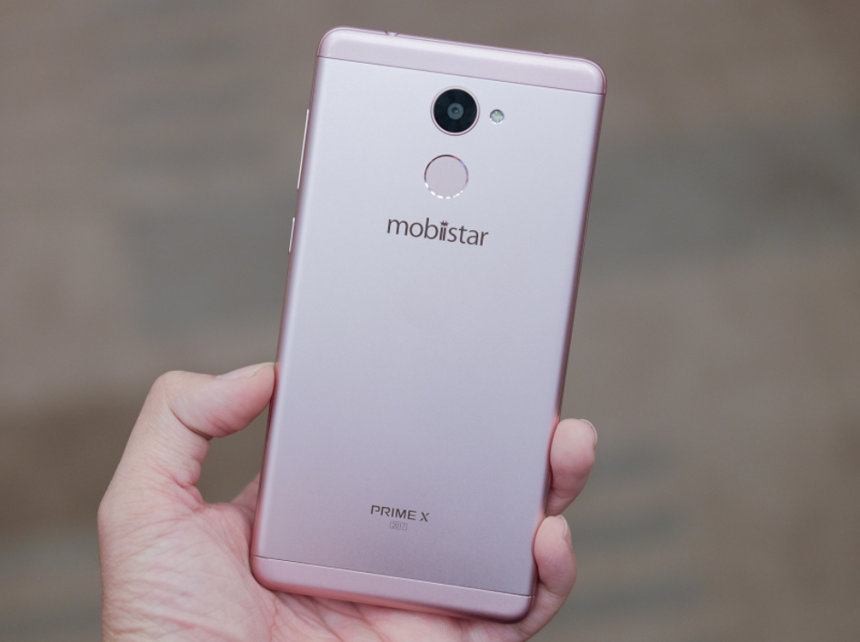 Smartphone selfie 8 MP, khoa van tay gia 3,9 trieu o VN hinh anh