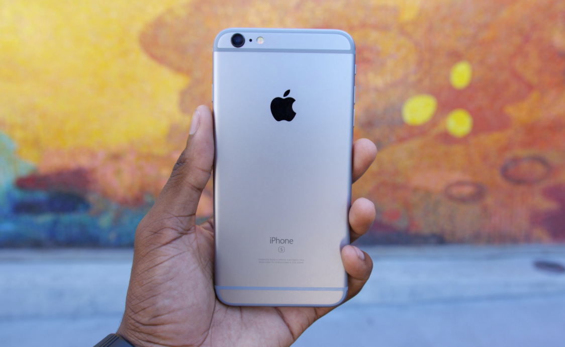 Apple thay pin mien phi cho iPhone loi sap nguon hinh anh