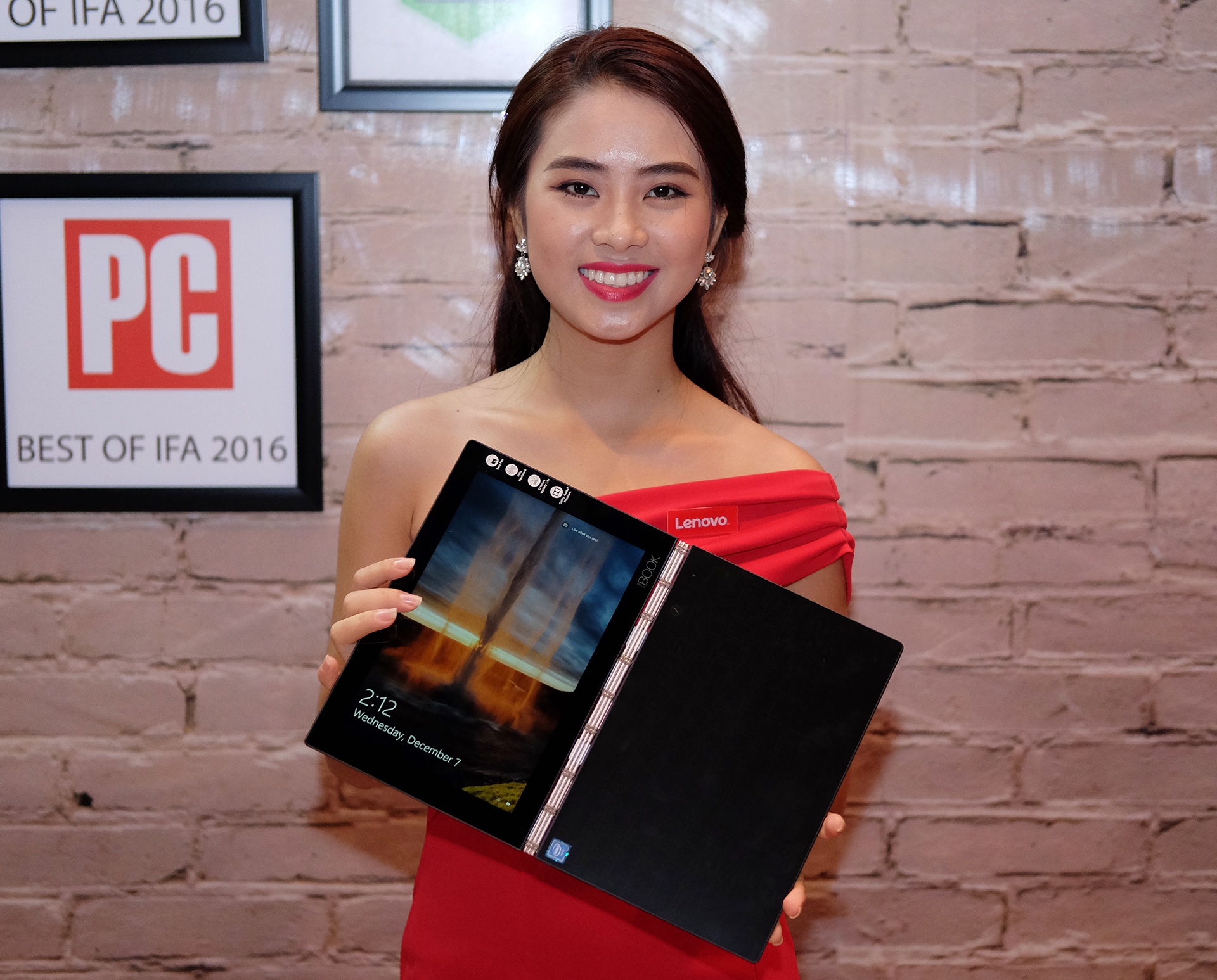 Lenovo Phab2 Pro va Yoga Book sieu mong ra mat o Viet Nam hinh anh
