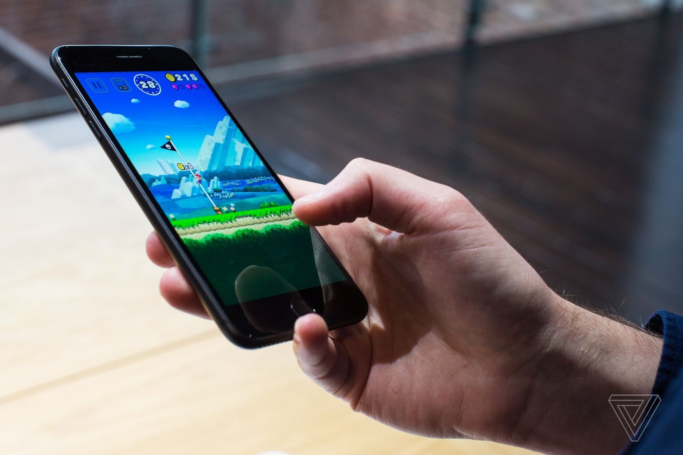 Choi thu game Super Mario Run sap co mat tren iOS hinh anh