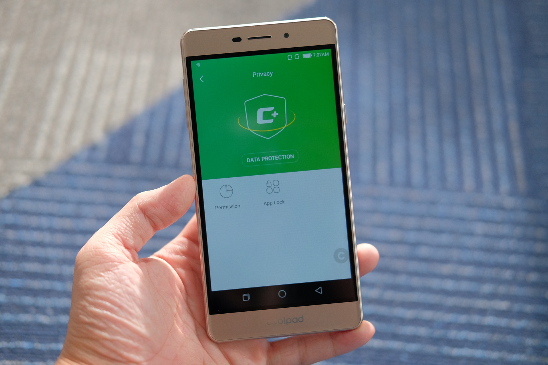 smartphone co khong gian bao mat anh 9