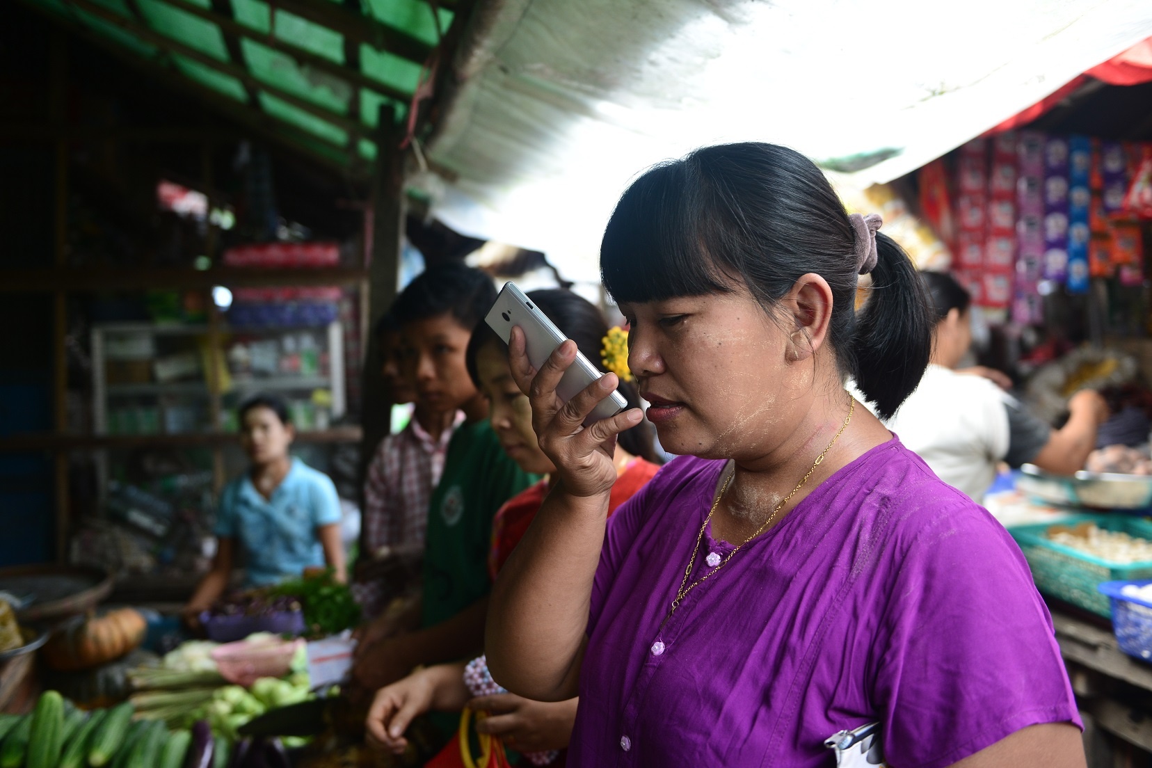 Zalo giup nguoi dan Myanmar ket noi tot hon hinh anh