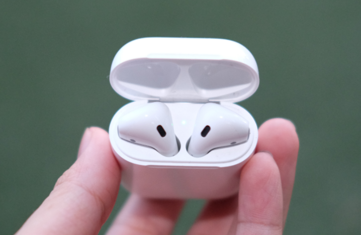Anh tai nghe AirPods vua ve Viet Nam hinh anh