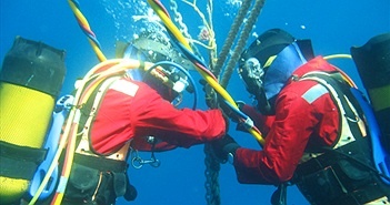 Viet Nam noi tuyen cap quang nhanh va chac chan hon AAG hinh anh