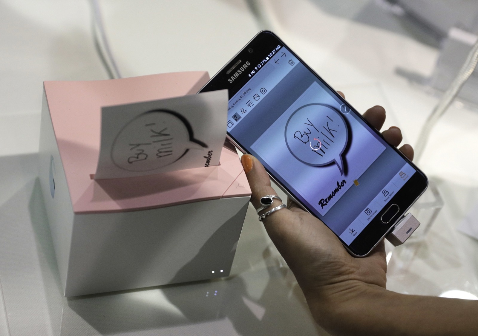 ra mat o CES 2017 anh 4