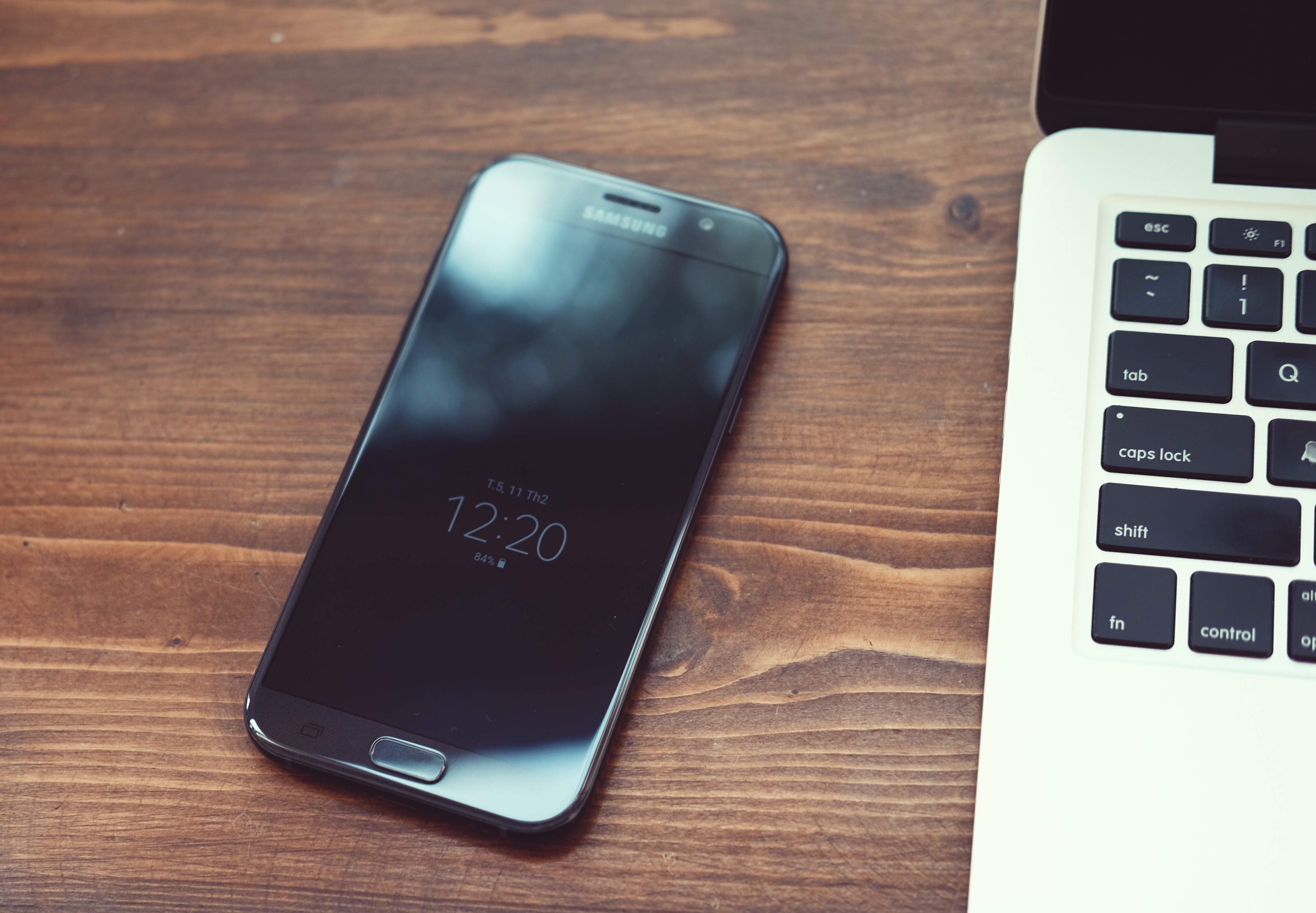 Danh gia Samsung Galaxy A7 anh 2