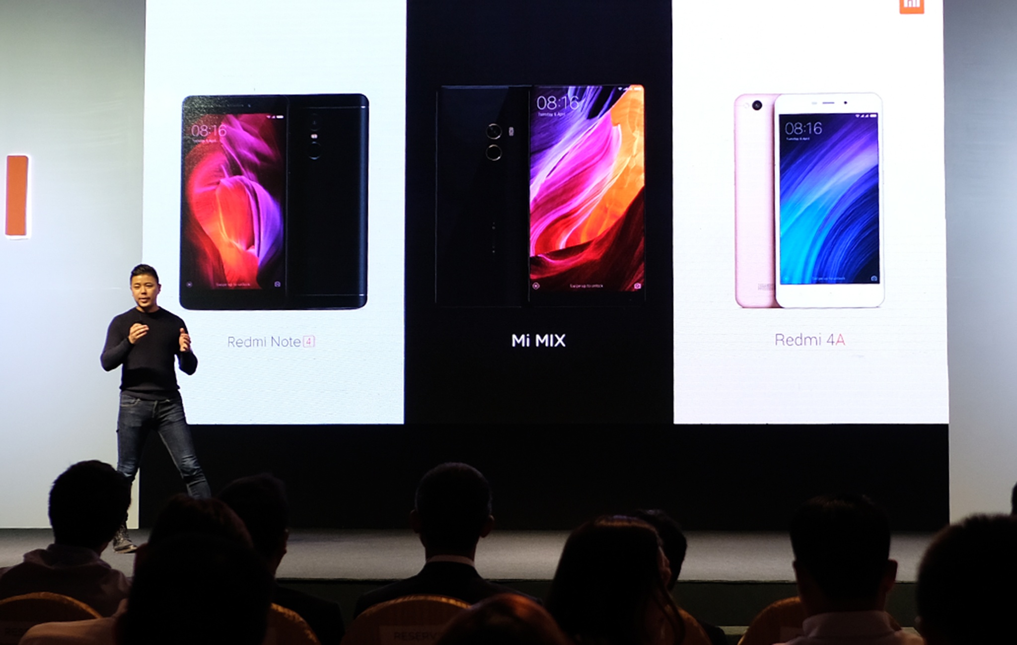 Xiaomi Mi Mix chinh hang gia 16,9 trieu dong tai VN hinh anh