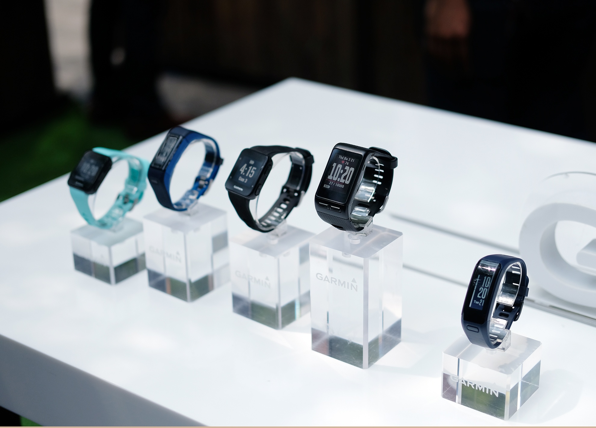 Thiet bi deo thong minh Garmin den VN, gia tu 1,99 trieu hinh anh