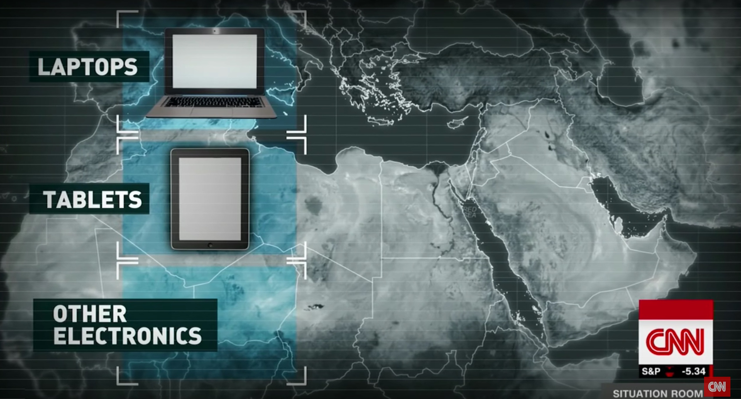 CNN: bom tra hinh laptop co the qua mat an ninh san bay hinh anh