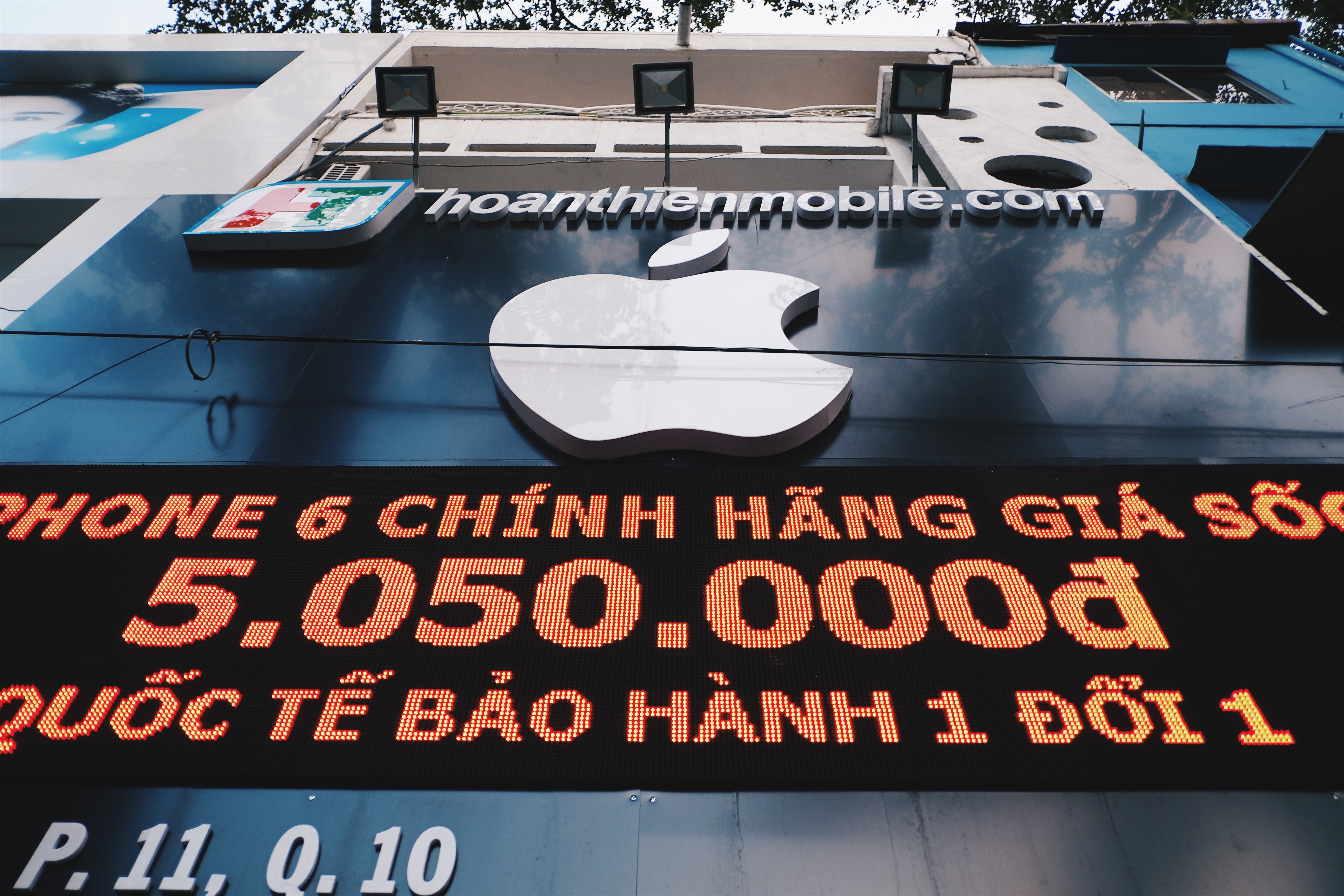 Cua hang kinh doanh iPhone anh 15