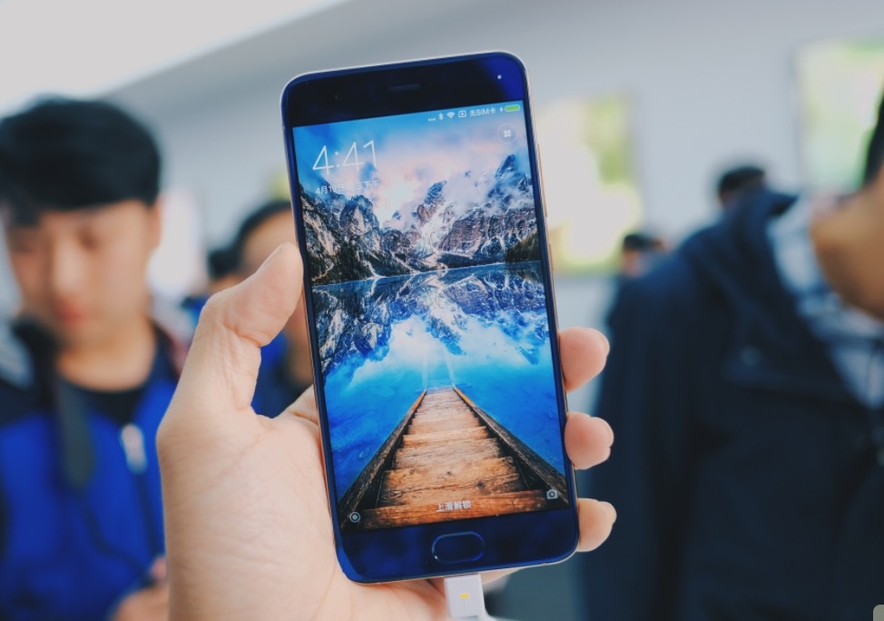 Xiaomi Mi 6 ra mat: Camera kep, manh hon iPhone 7 hinh anh