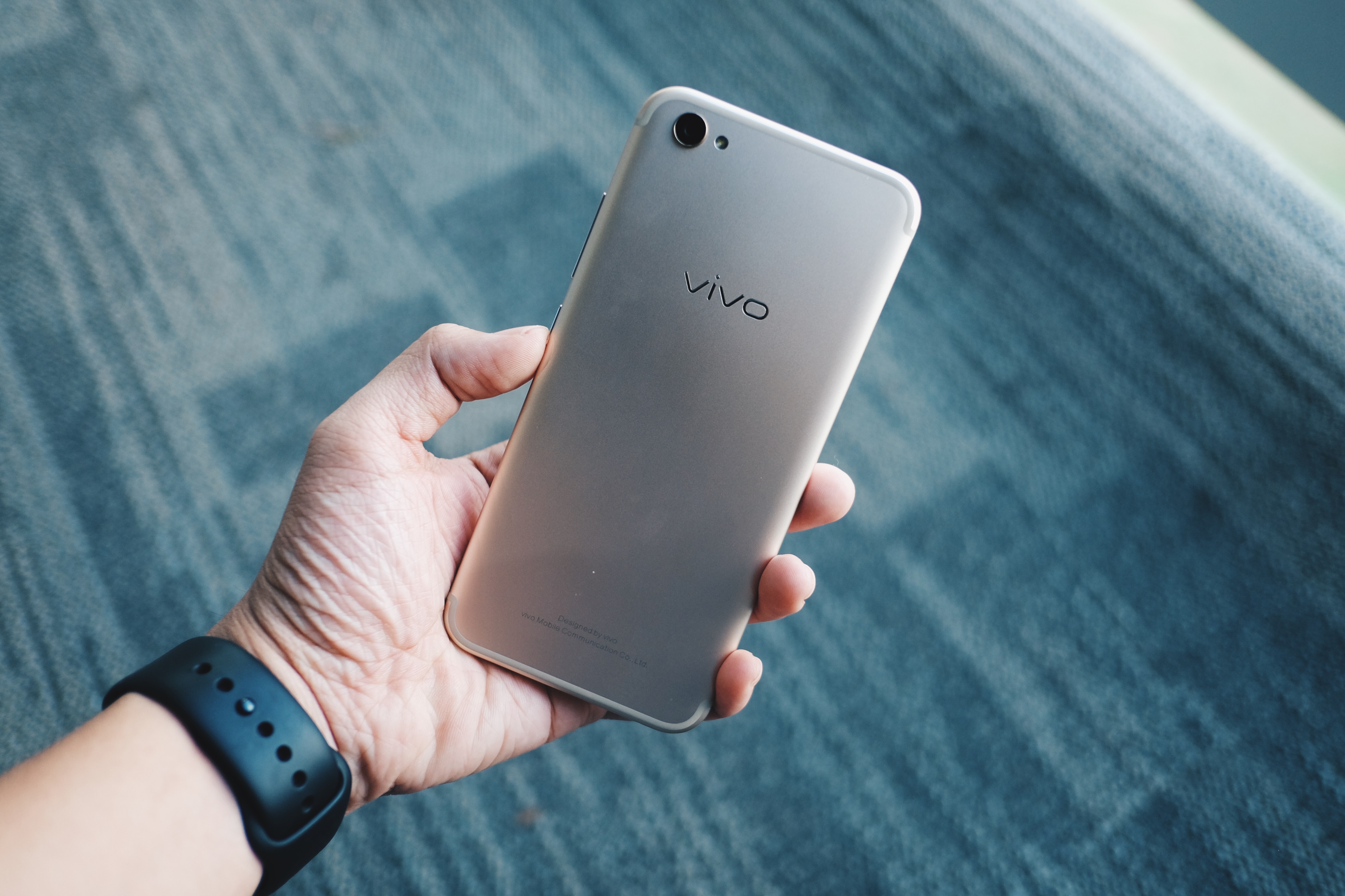 Mo hop Vivo V5 Plus anh 5
