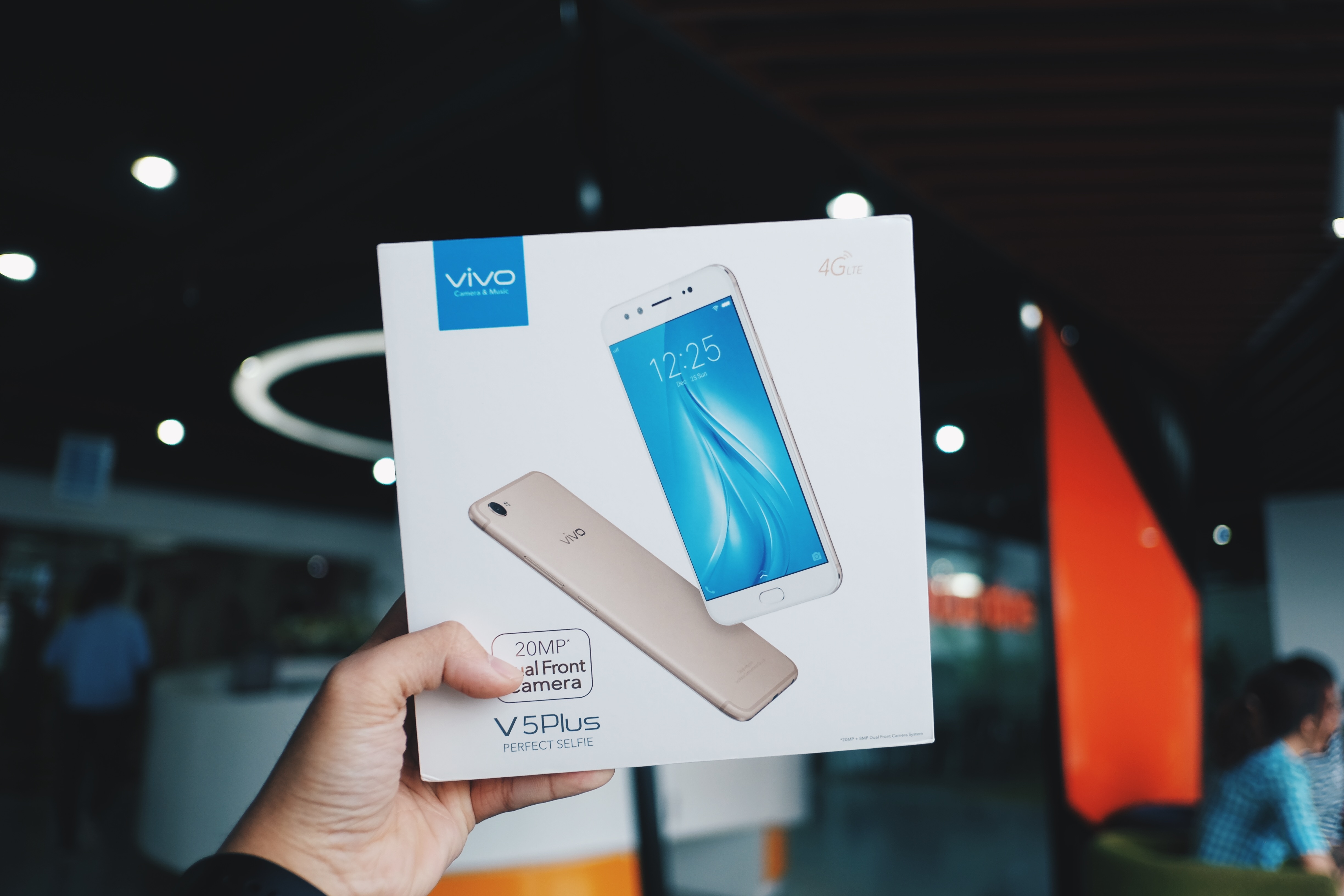 Mo hop Vivo V5 Plus anh 1