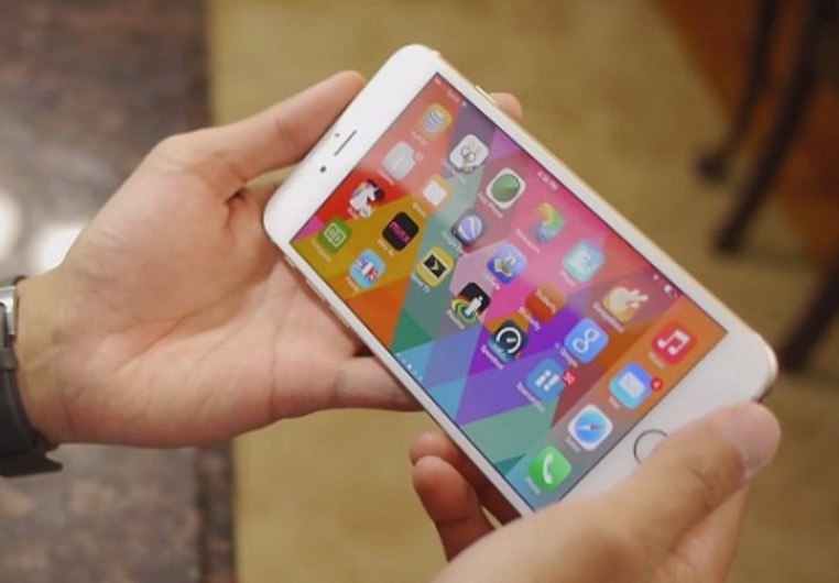 Ro nan iPhone lock gia mao hang quoc te o VN hinh anh