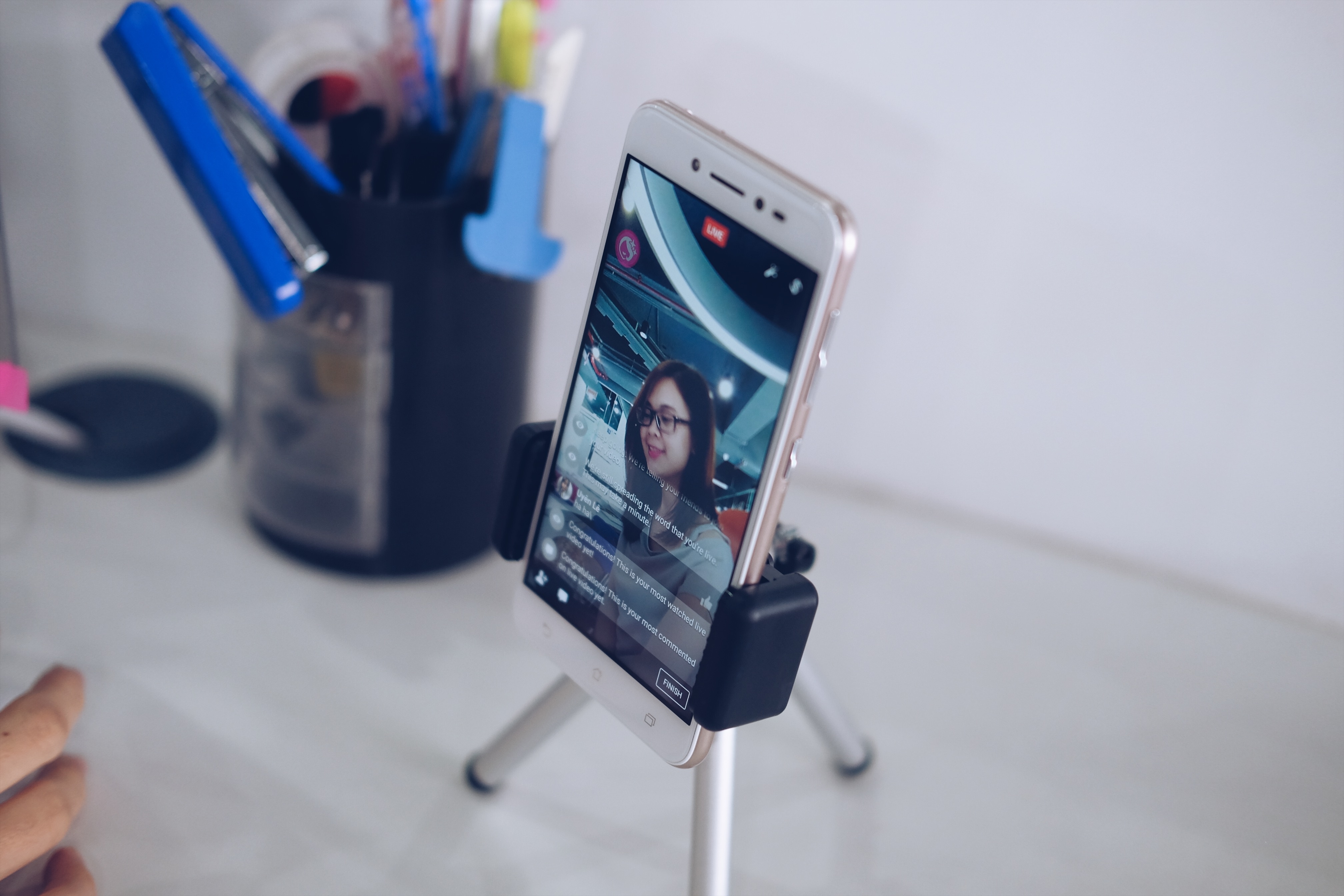 Mo hop Zenfone Live ho tro lam dep khi live stream anh 7