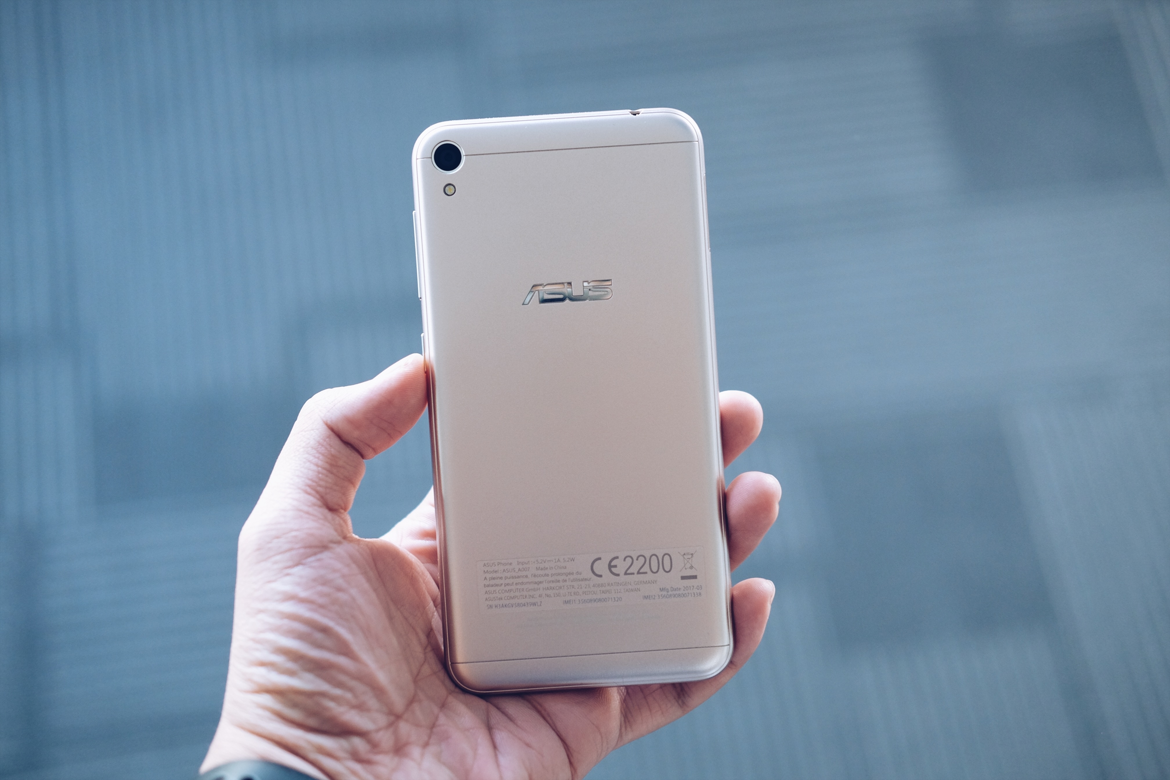 Mo hop Zenfone Live ho tro lam dep khi live stream anh 5