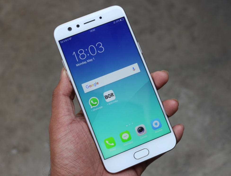 Vivo V5s camera selfie 20 MP gia 6,9 trieu tai Viet Nam hinh anh