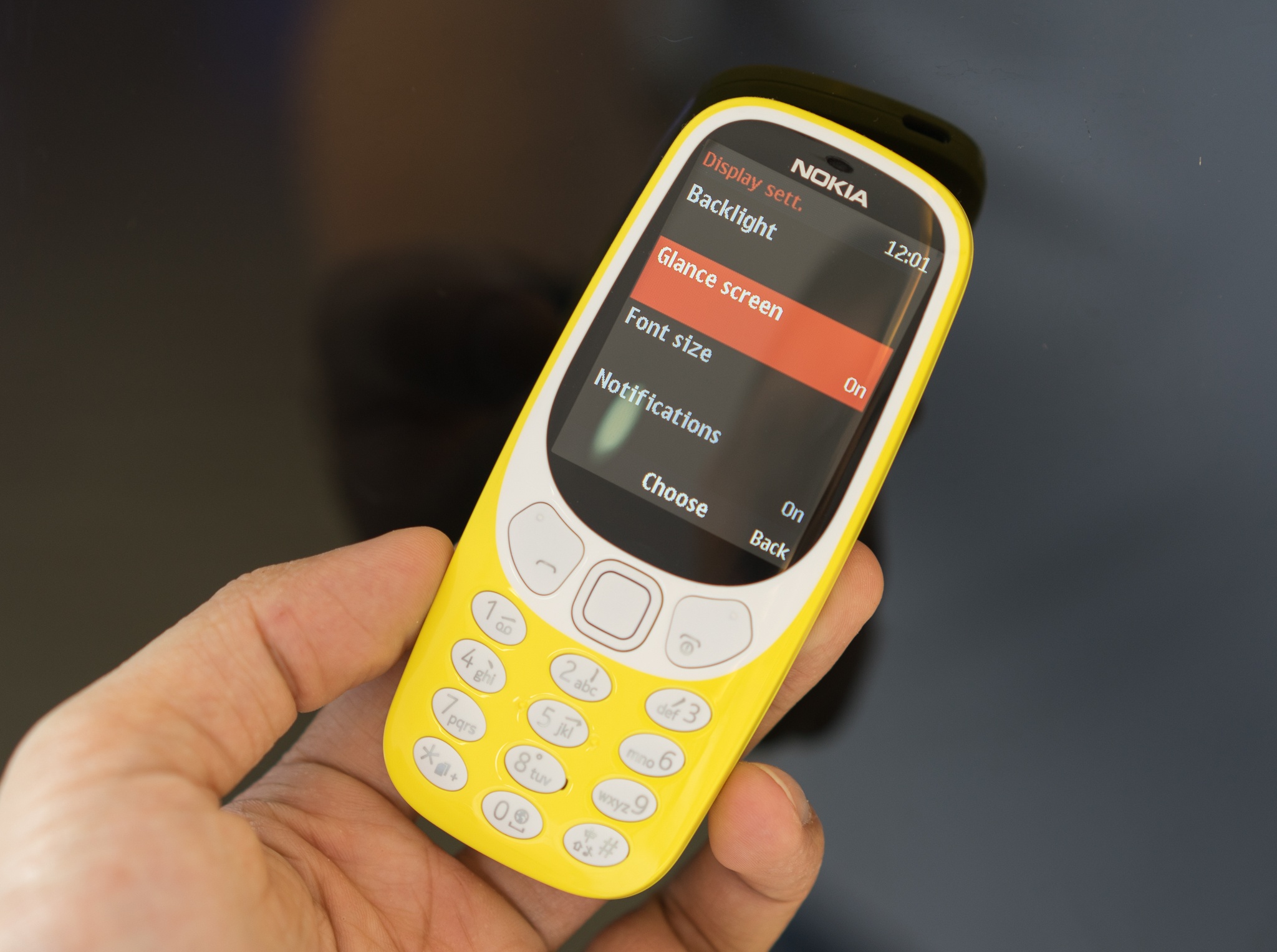 Mo hop Nokia 3310 gia hon mot trieu dong vua ban o Viet Nam hinh anh