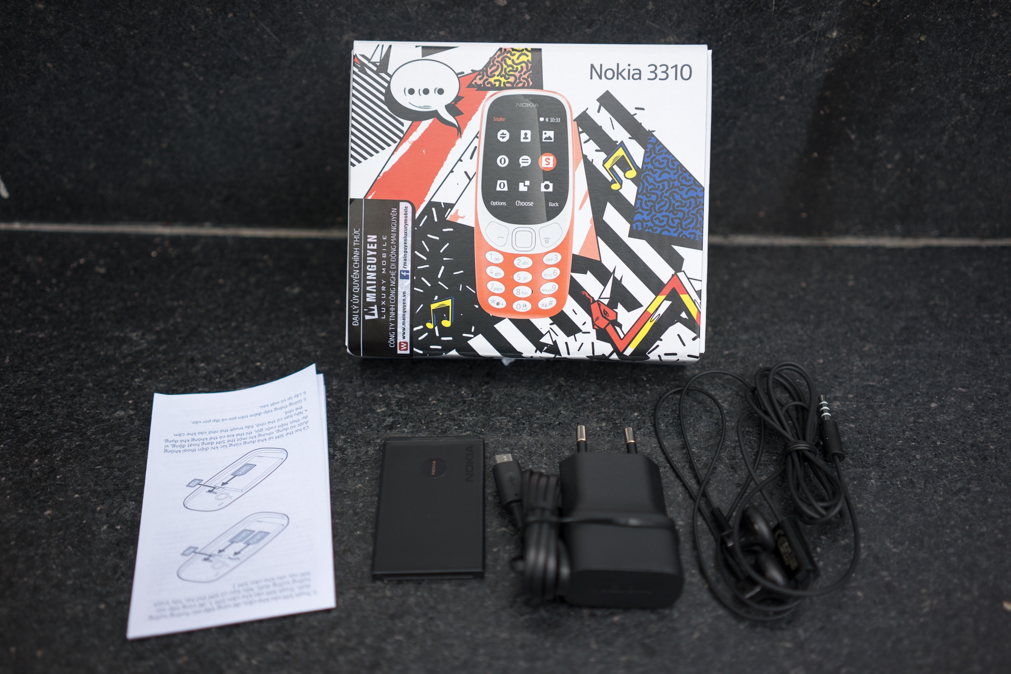 Mo hop Nokia 3310 anh 3