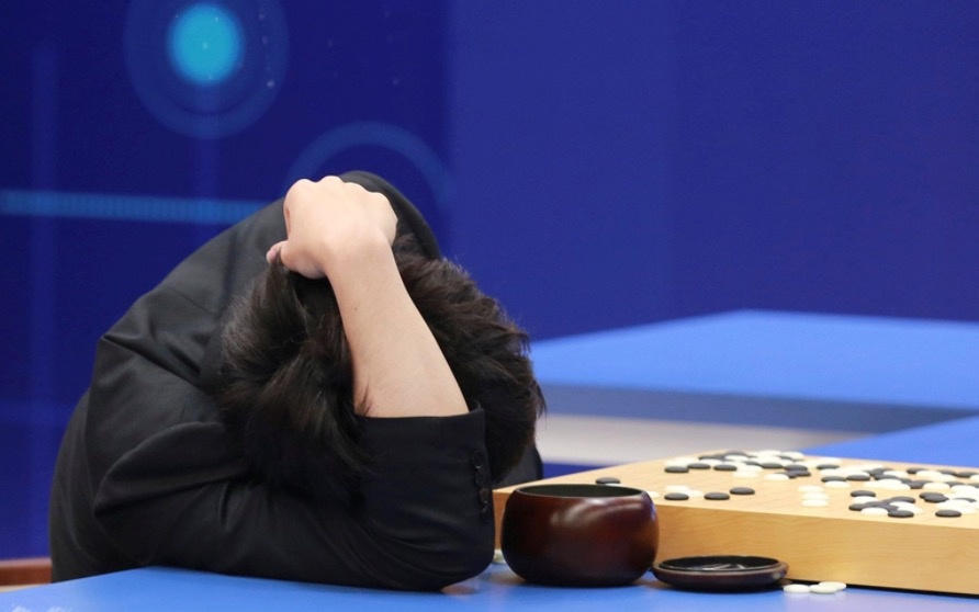 Loai nguoi hay tien len sau tran thua AlphaGo hinh anh