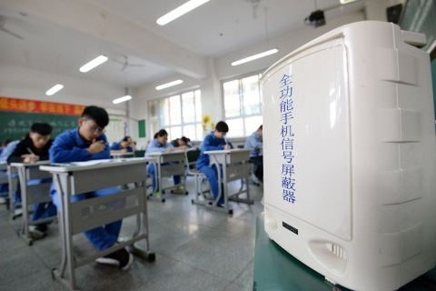 cong nghe gian lan thi dai hoc trung quoc anh 4