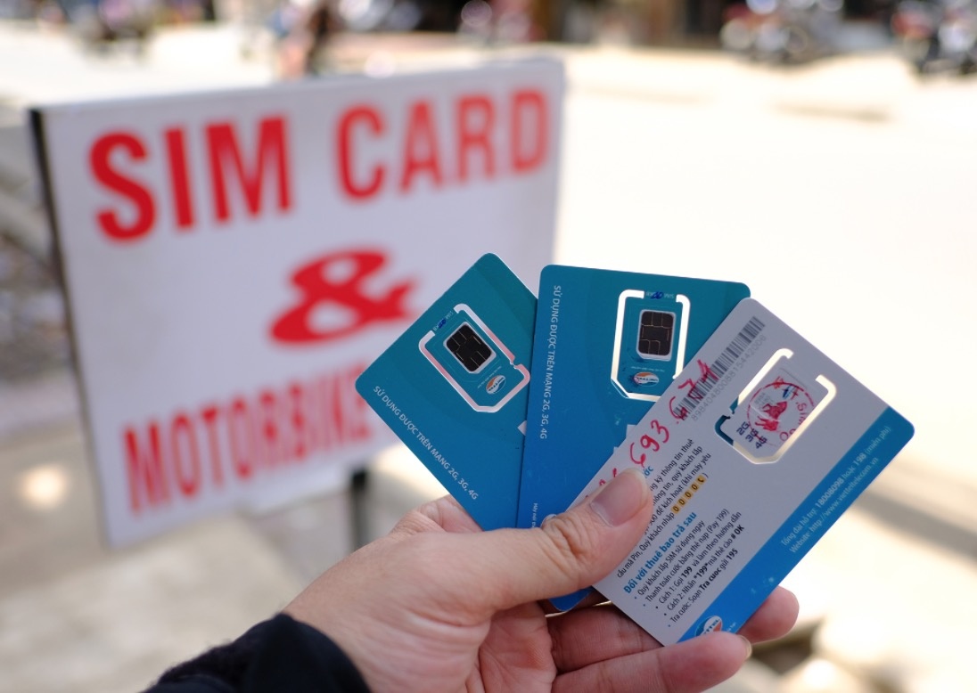 'Pho tay' Sai Gon van ban SIM rac, khong can chup anh nguoi mua hinh anh
