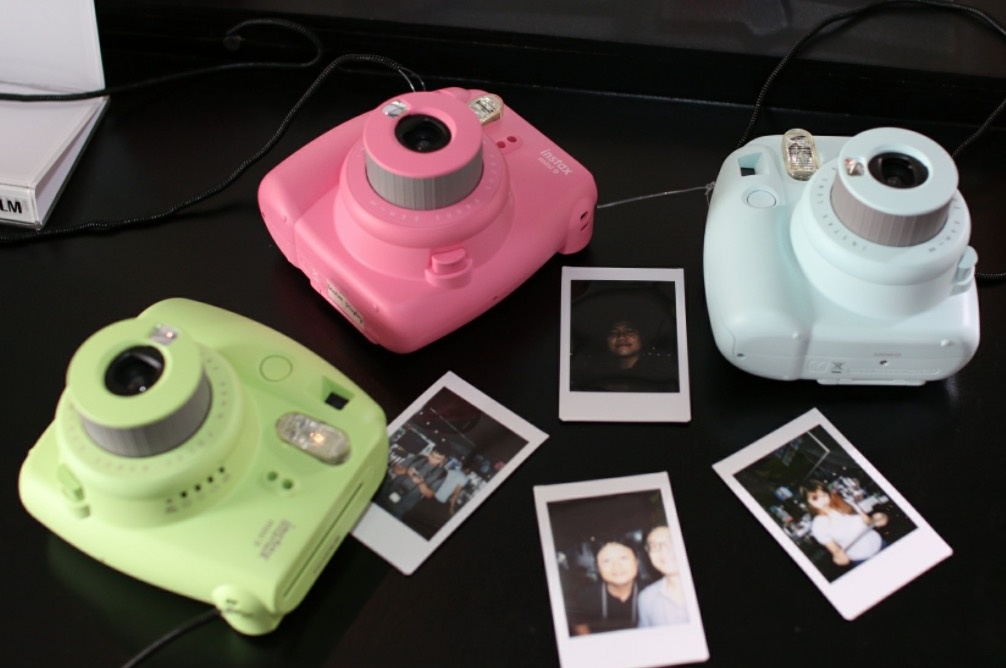 Fujifilm ra mat may anh chup lay lien gia tu 2 trieu o VN hinh anh