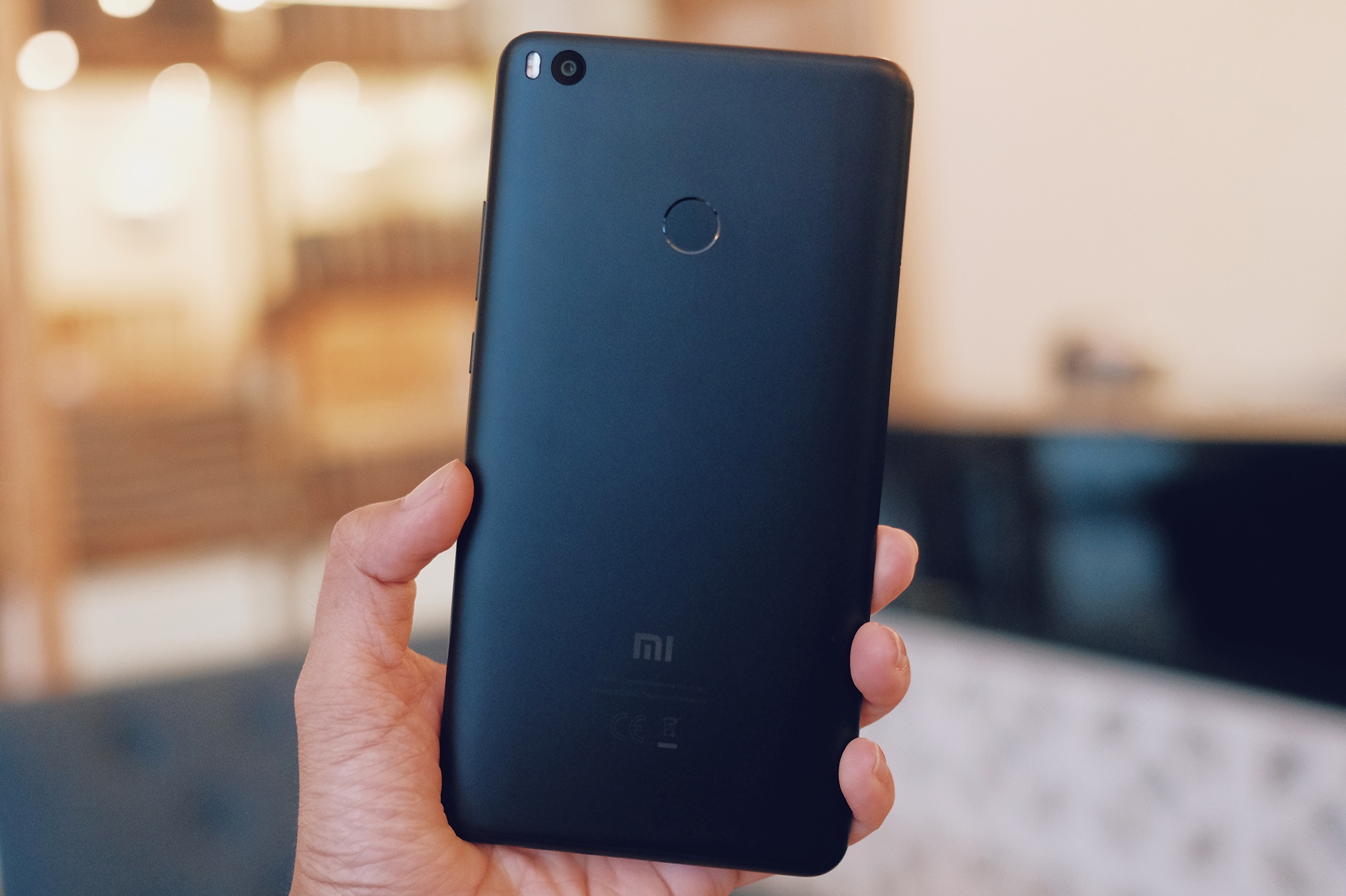 Mo hop Xiaomi Mi Max 2 anh 4