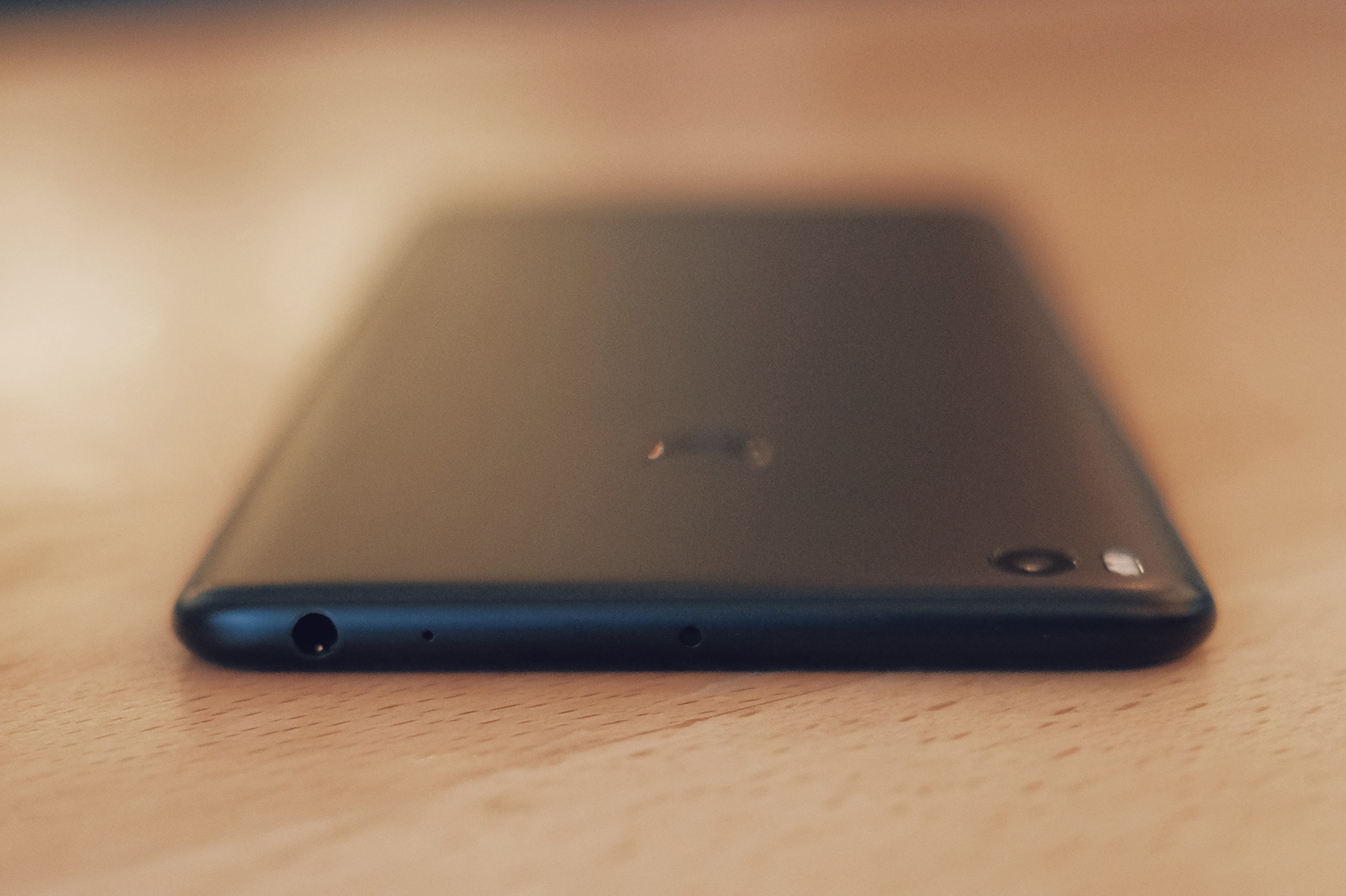 Mo hop Xiaomi Mi Max 2 anh 6