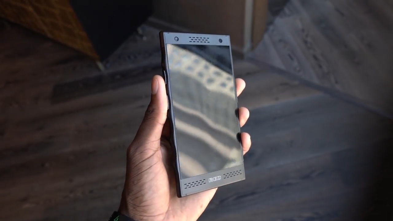 Smartphone ky la gia cao hon iPhone 7 anh 3