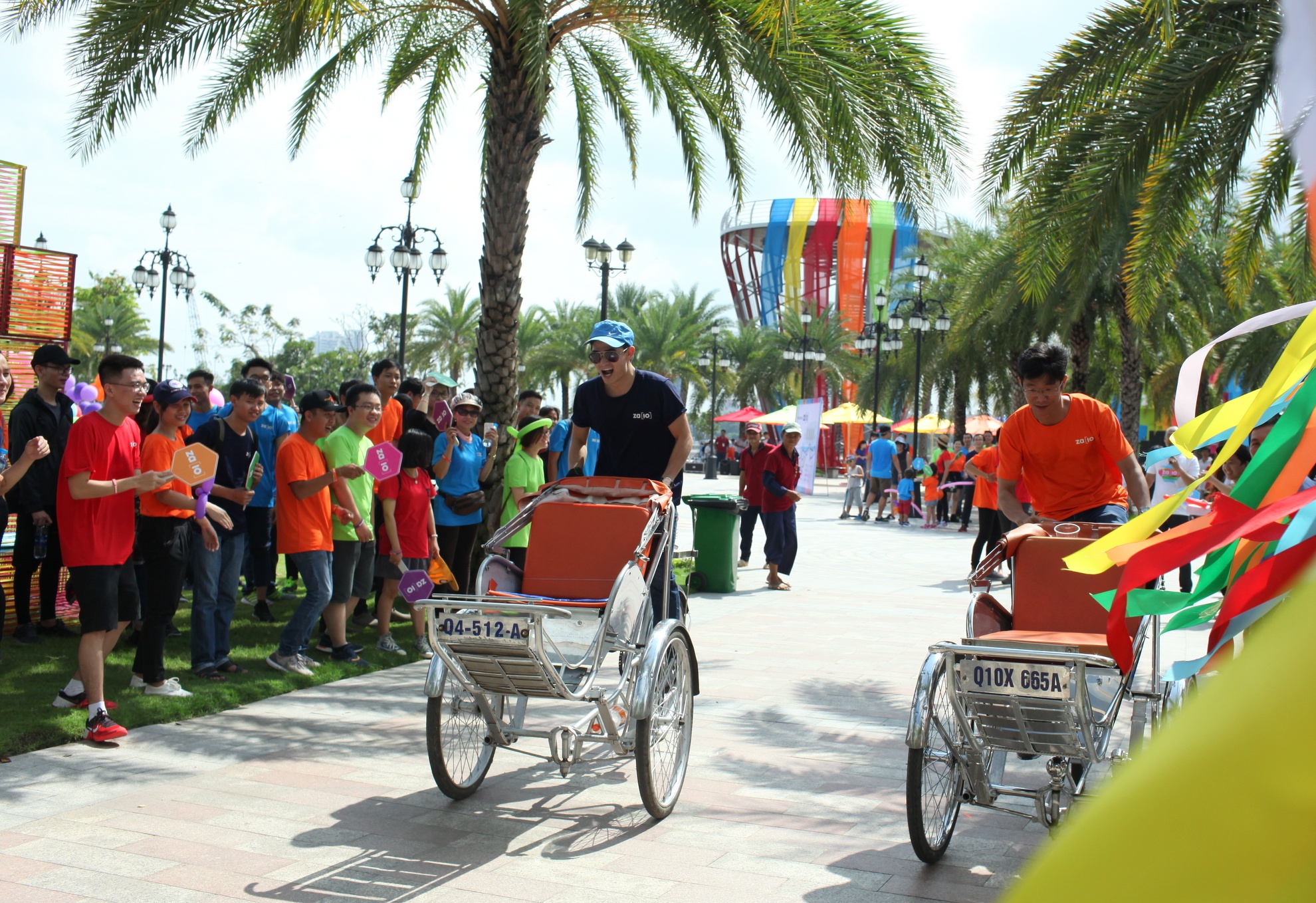 Le hoi sac mau Spectrum Zalo 10 nam anh 8