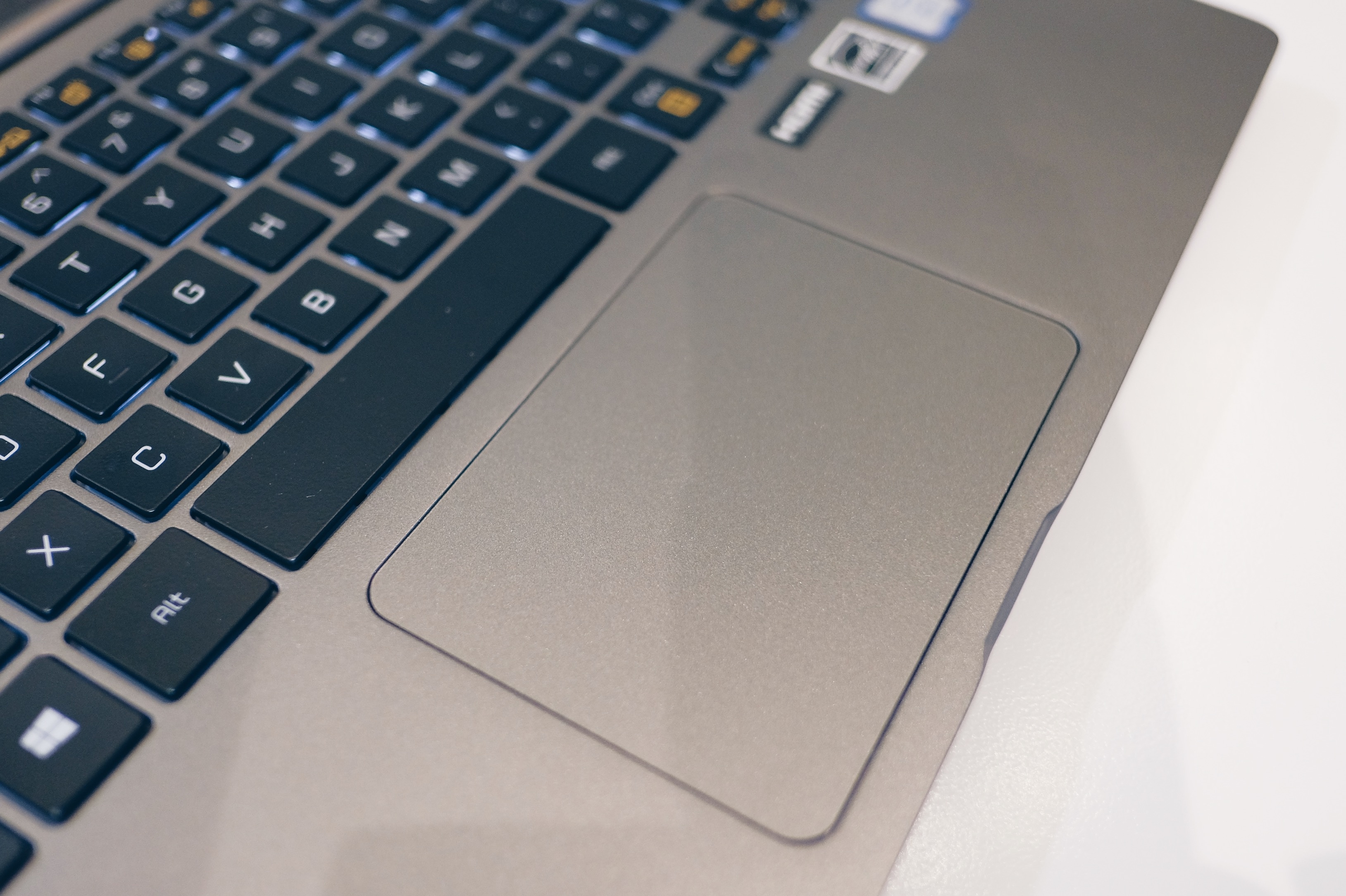 laptop nhe nhat the gioi LG gram anh 7