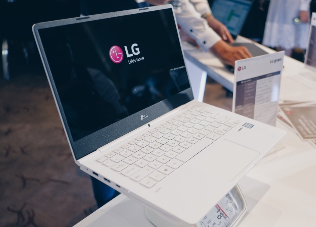 LG ra mat laptop nhe nhat the gioi tai Viet Nam hinh anh