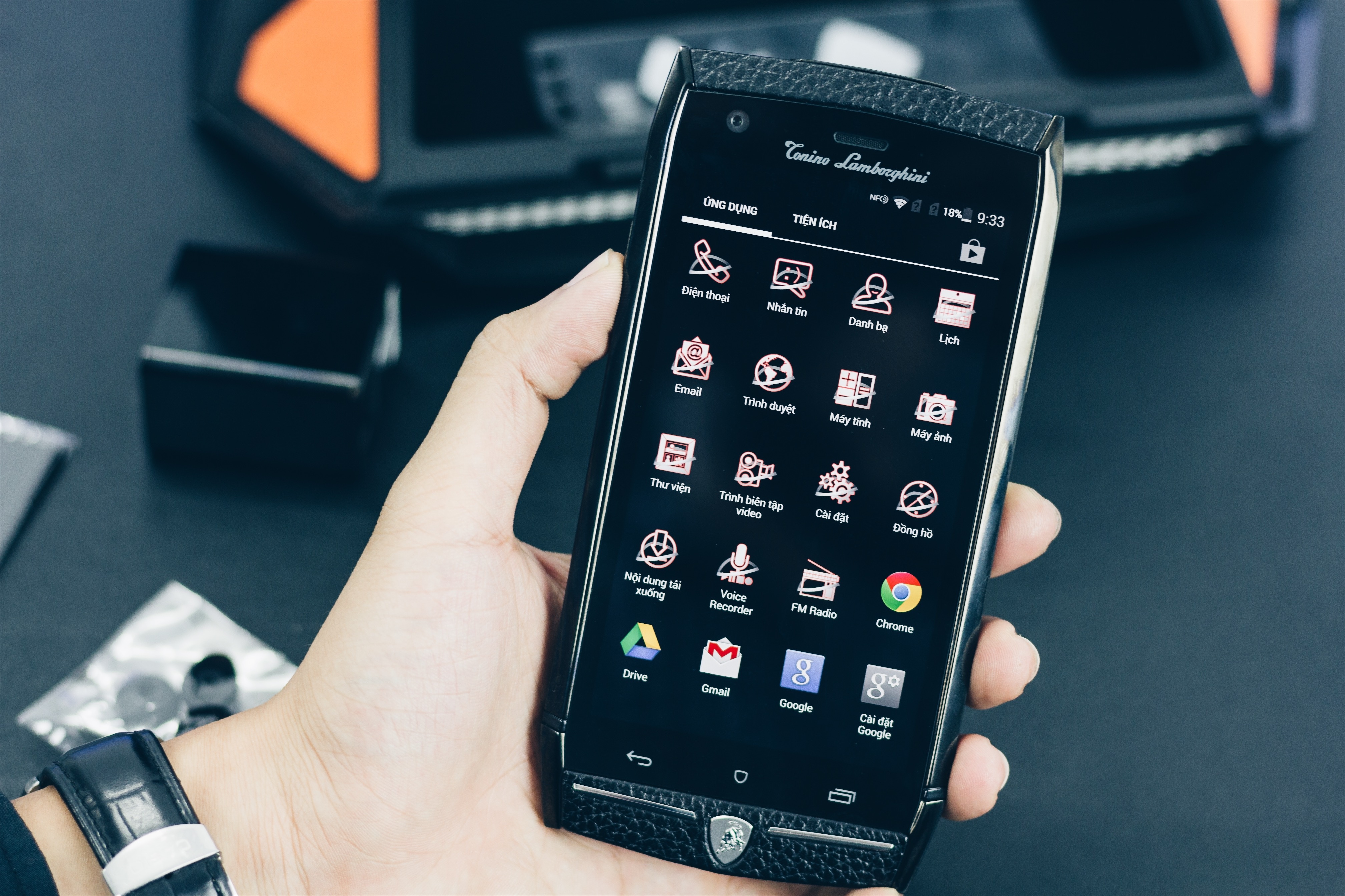 smartphone Lamborghini anh 9