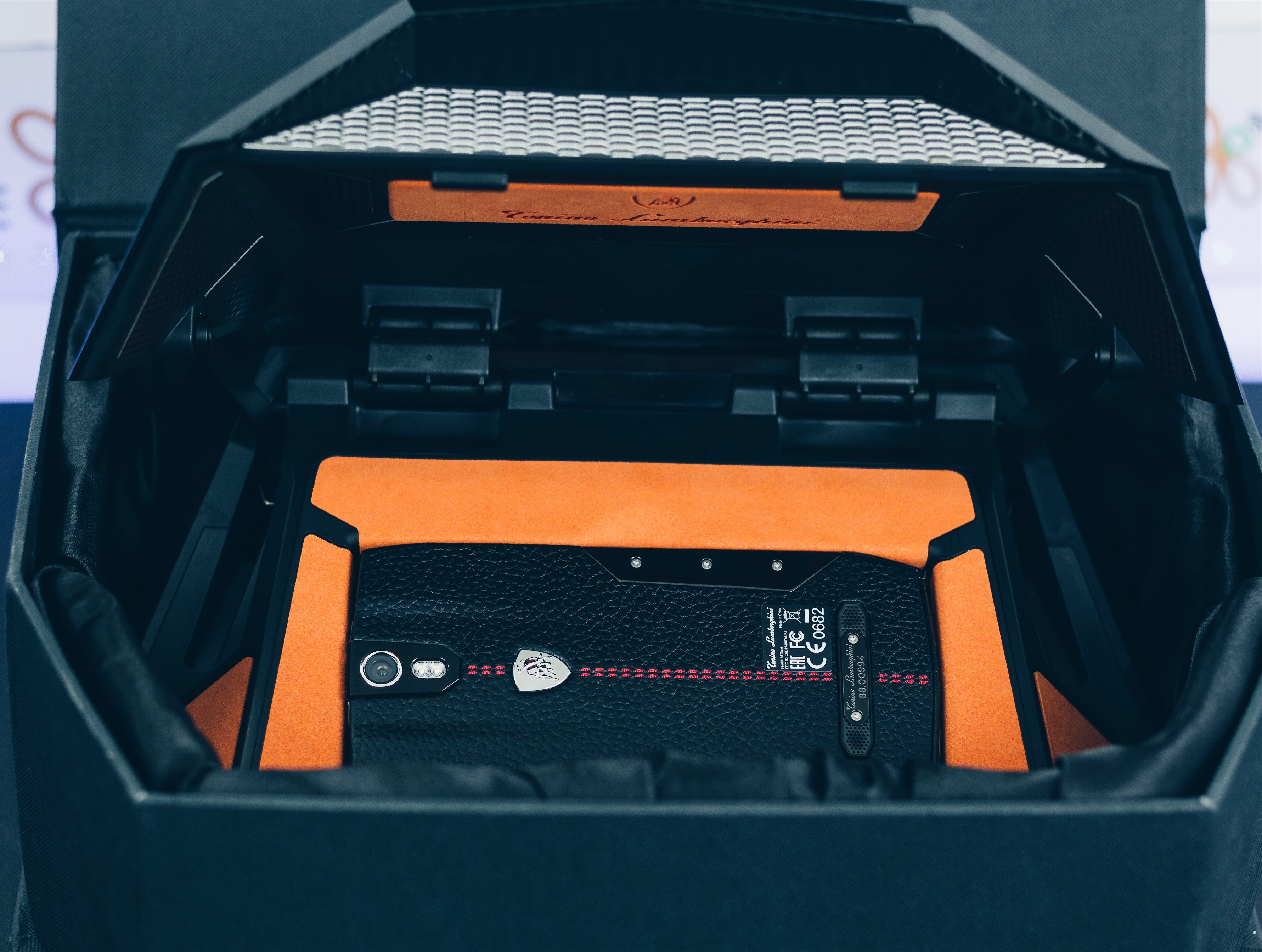 smartphone Lamborghini anh 1