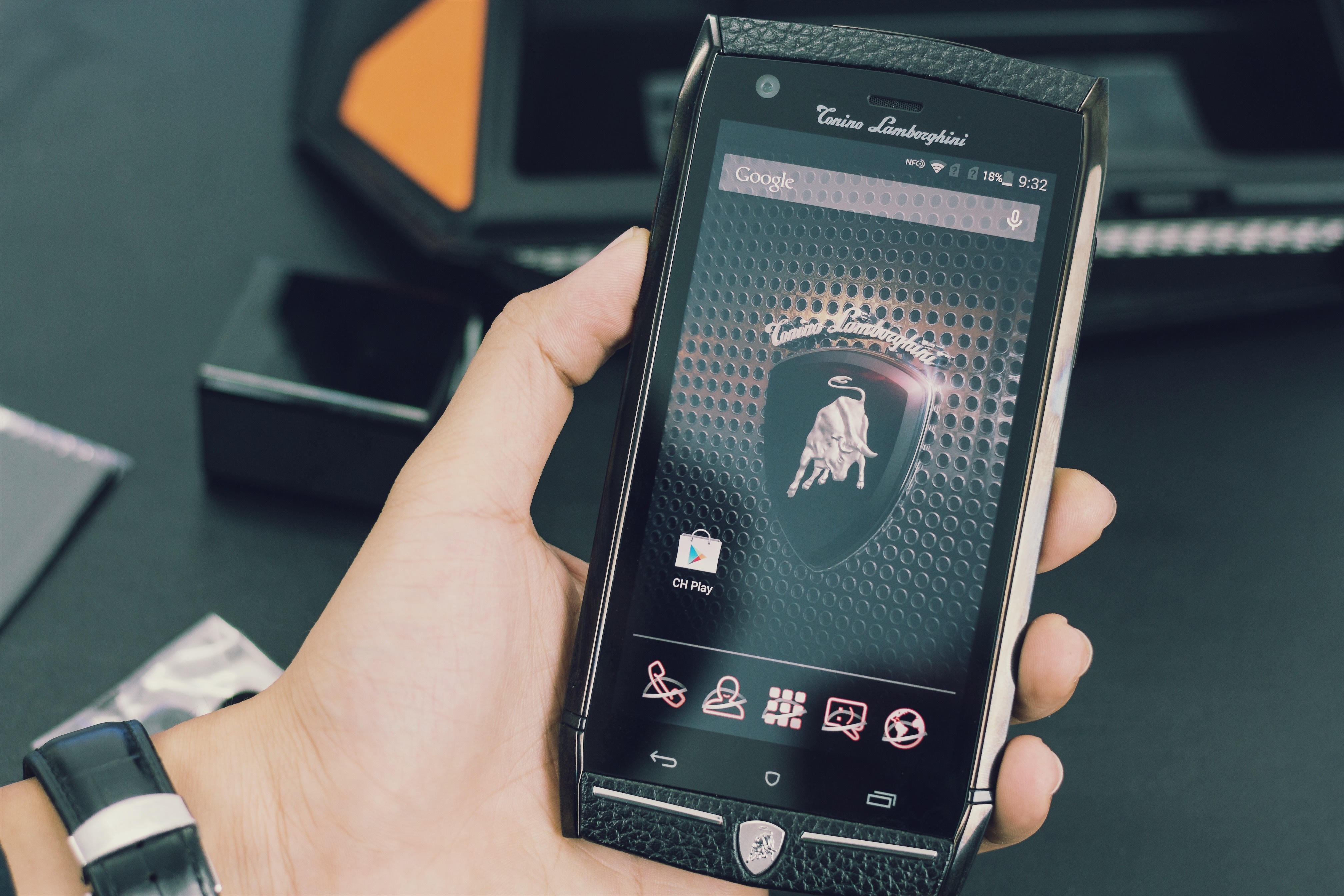 smartphone Lamborghini anh 8