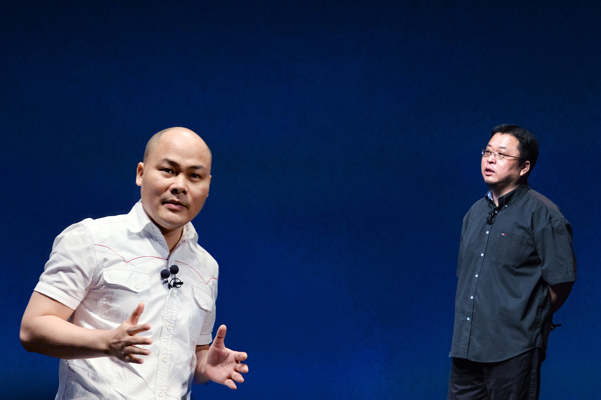 'Nguoi anh em' cua Bphone o Trung Quoc gio ra sao? hinh anh