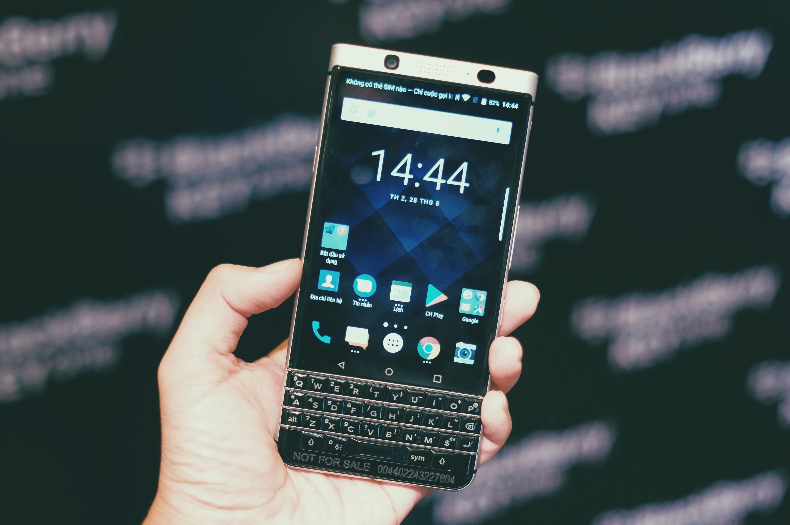 BlackBerry KEYOne chinh hang anh 1