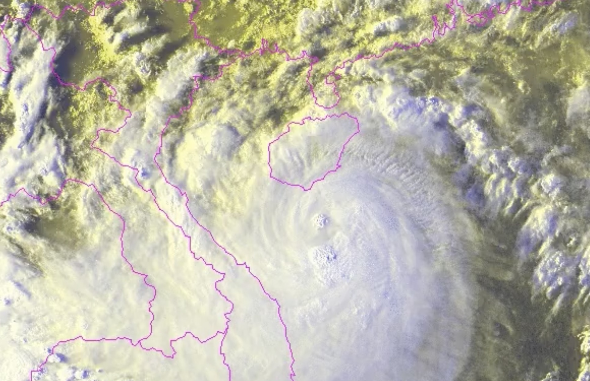 Bao so 10 khien mang Internet cua FPT gap su co tren dien rong hinh anh