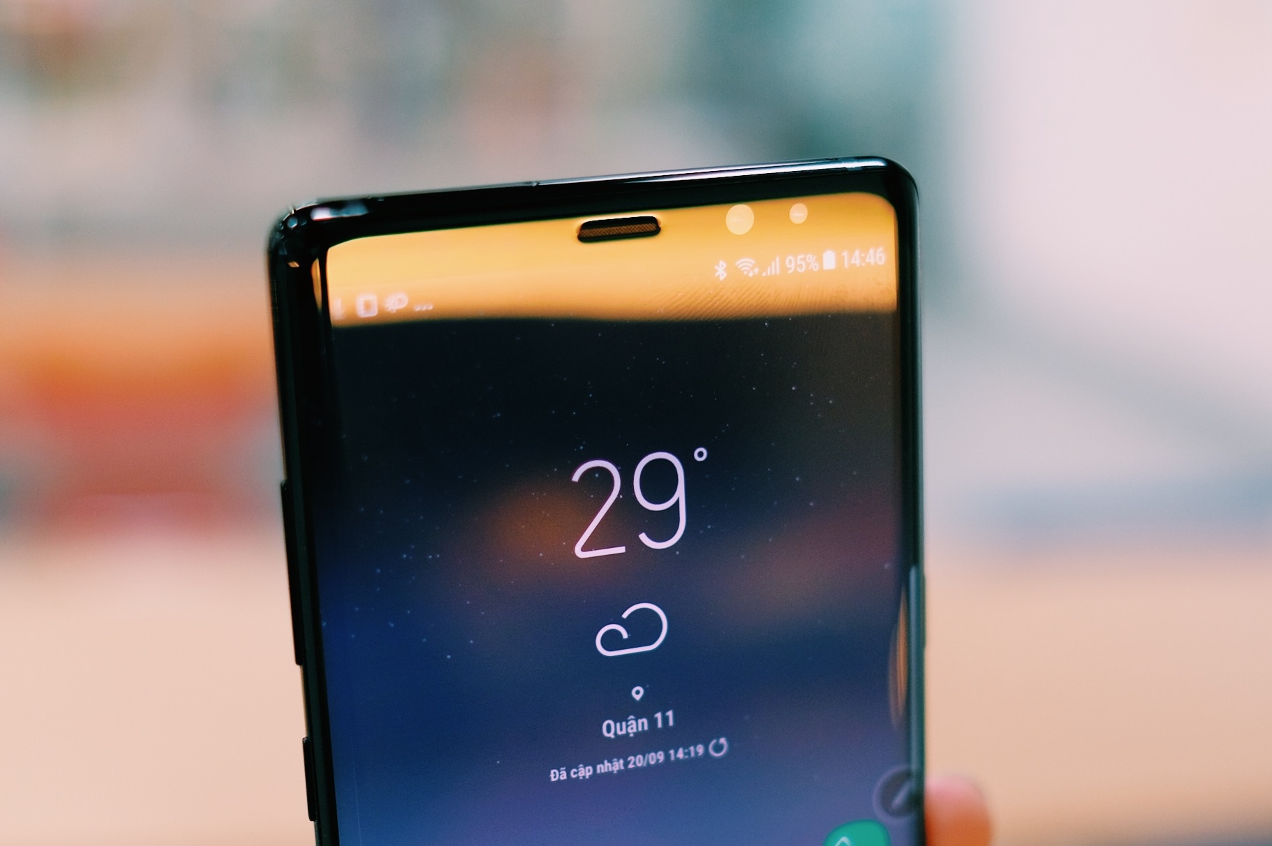 Mo hop Galaxy Note 8 sap len ke anh 12