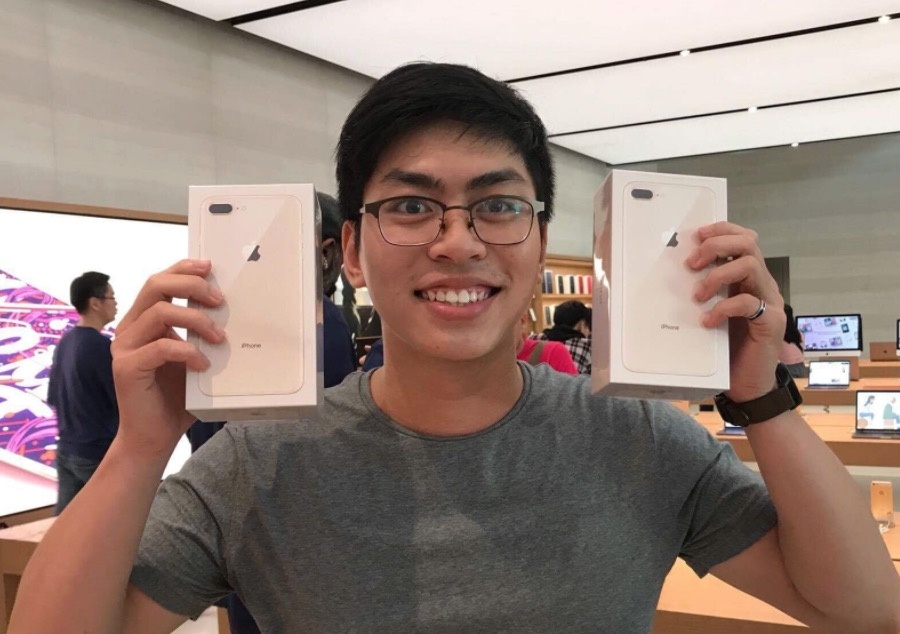 iPhone 8 len ke ngay dau o Singapore: Khong con chen lan hinh anh