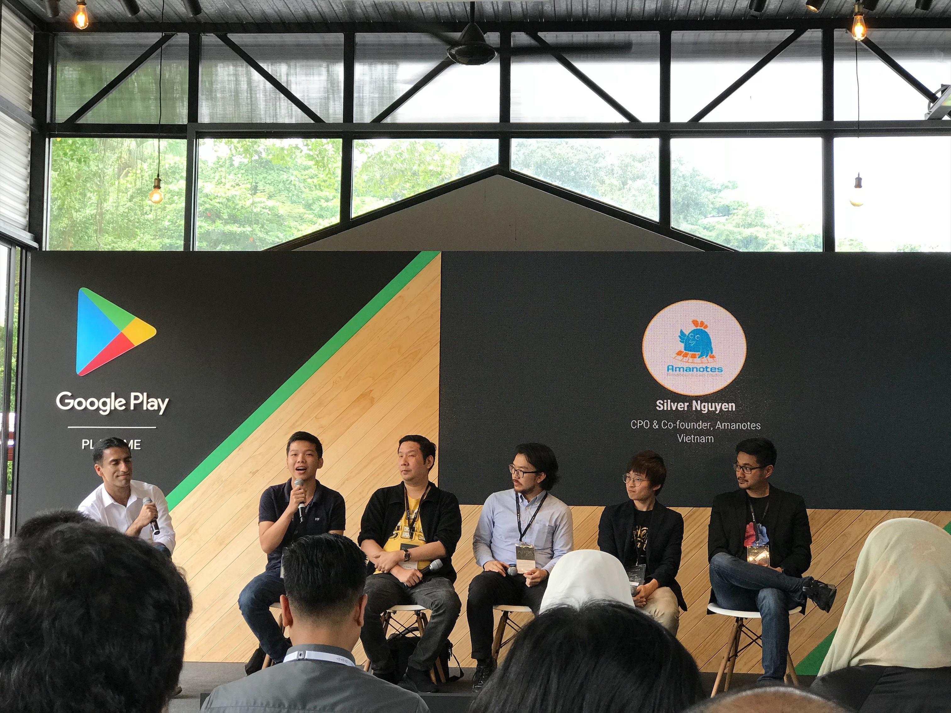 Nguyen Ha Dong voi dien mao moi anh 6