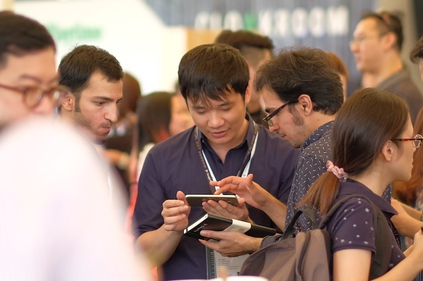 Nguyen Ha Dong voi dien mao moi anh 4