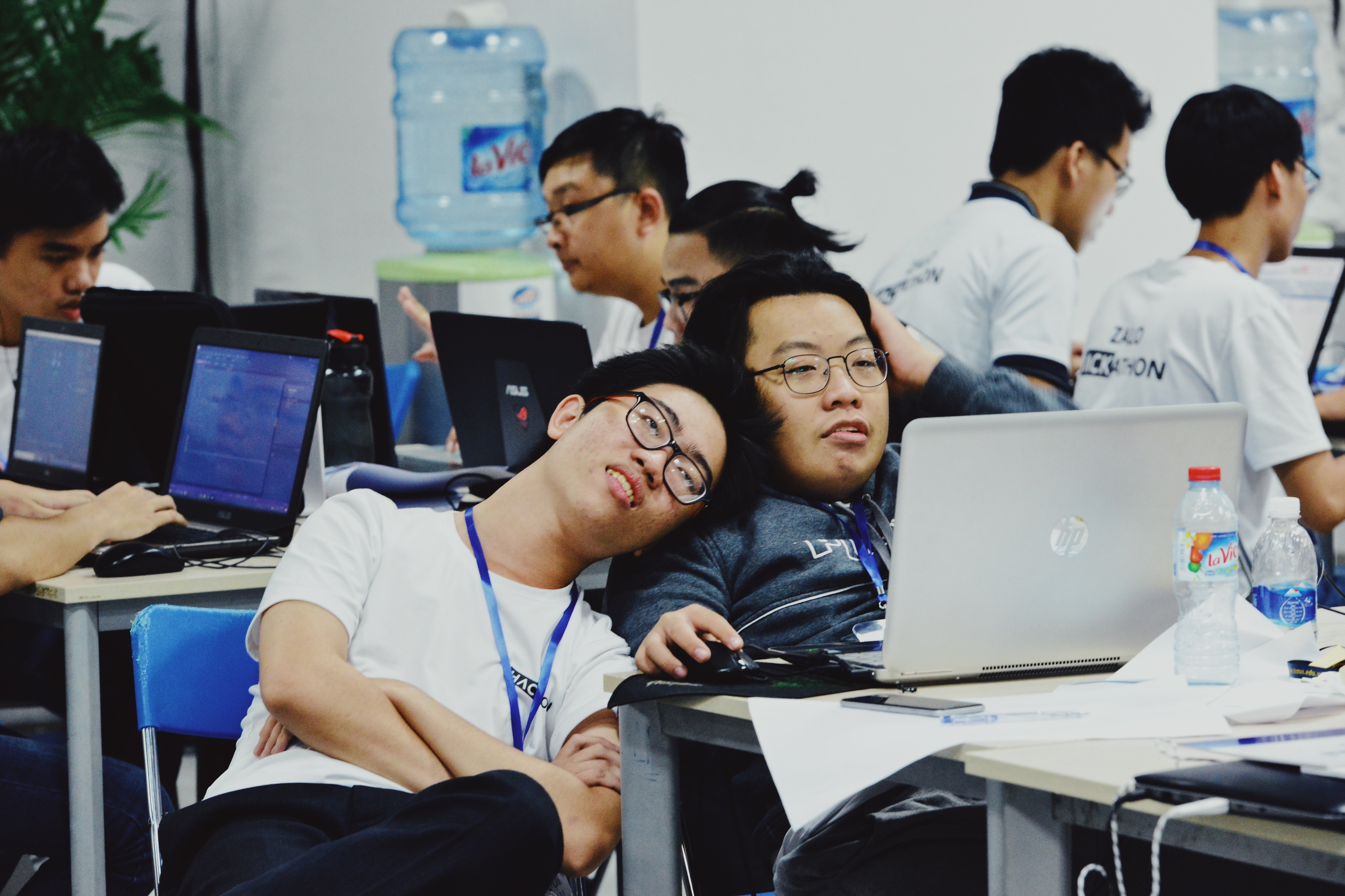 Zalo Hackathon code xuyen man dem anh 6