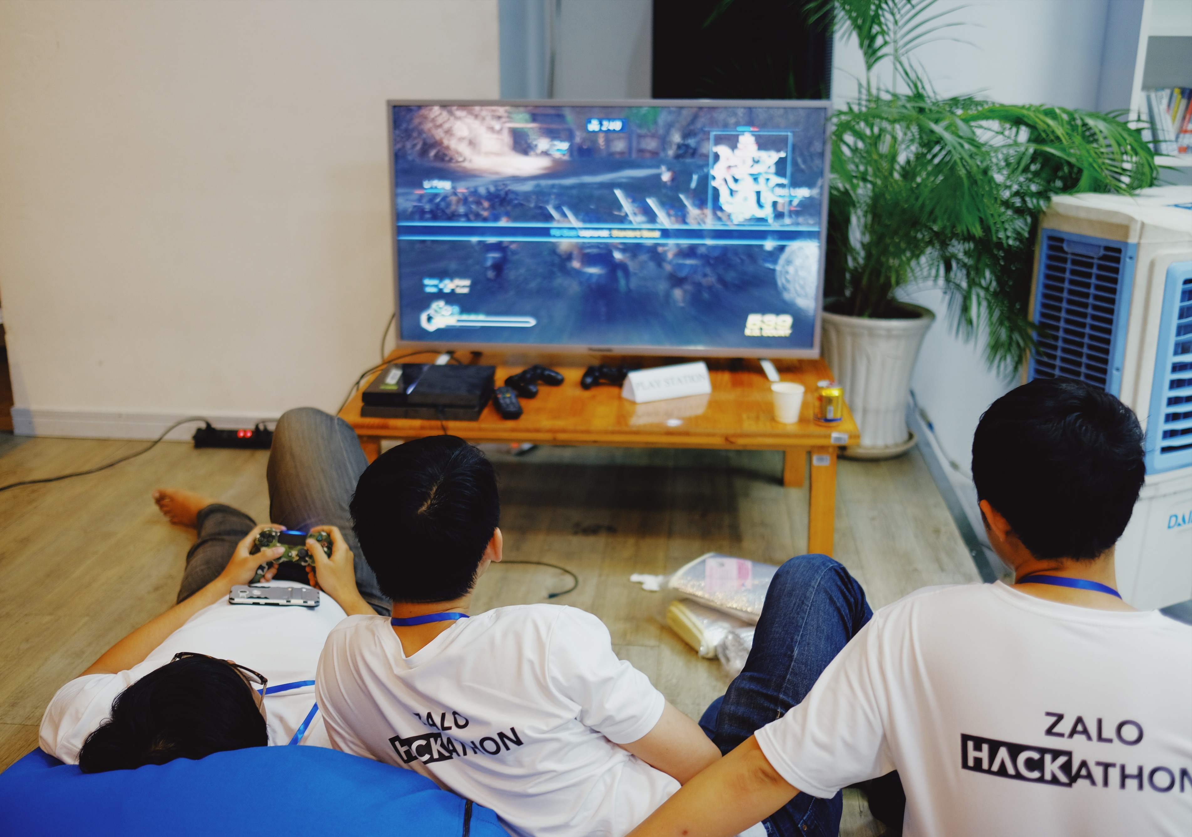 Zalo Hackathon code xuyen man dem anh 12