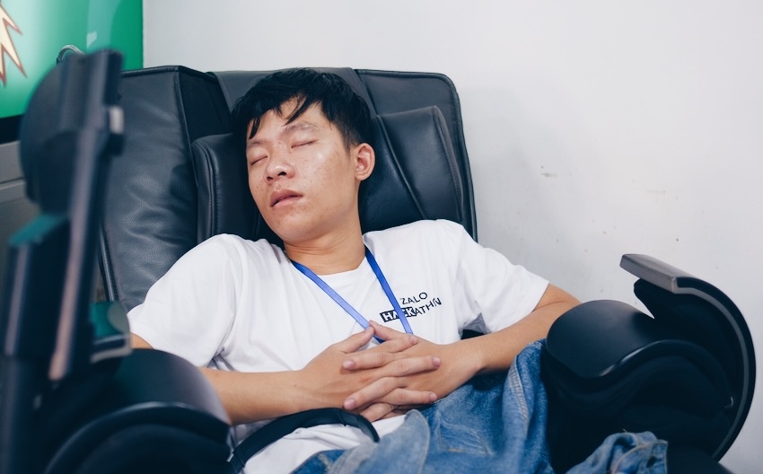 Zalo Hackathon code xuyen man dem anh 13