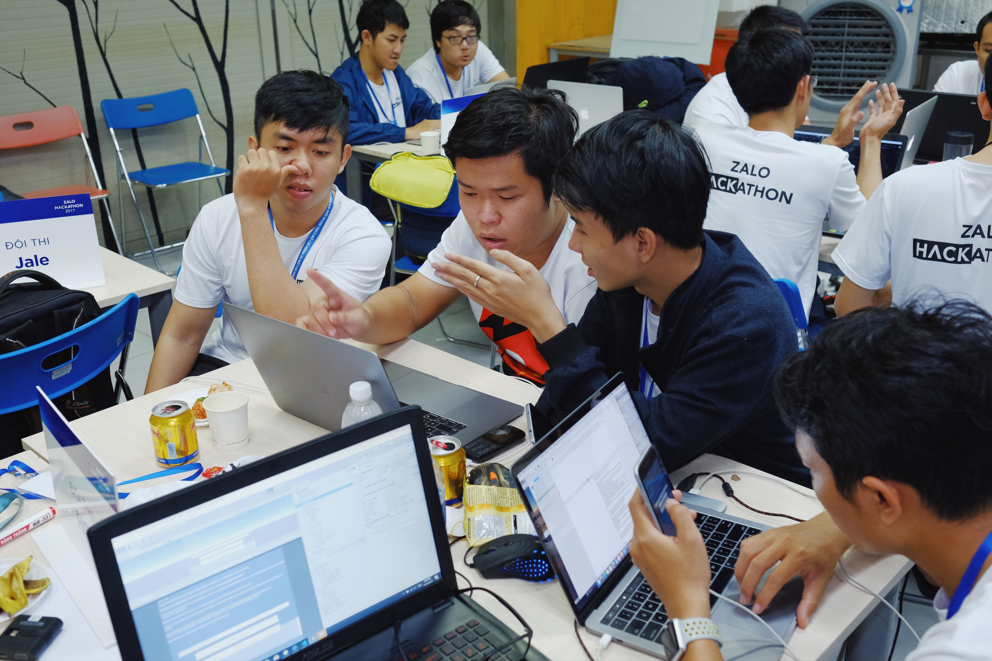 Zalo Hackathon code xuyen man dem anh 2
