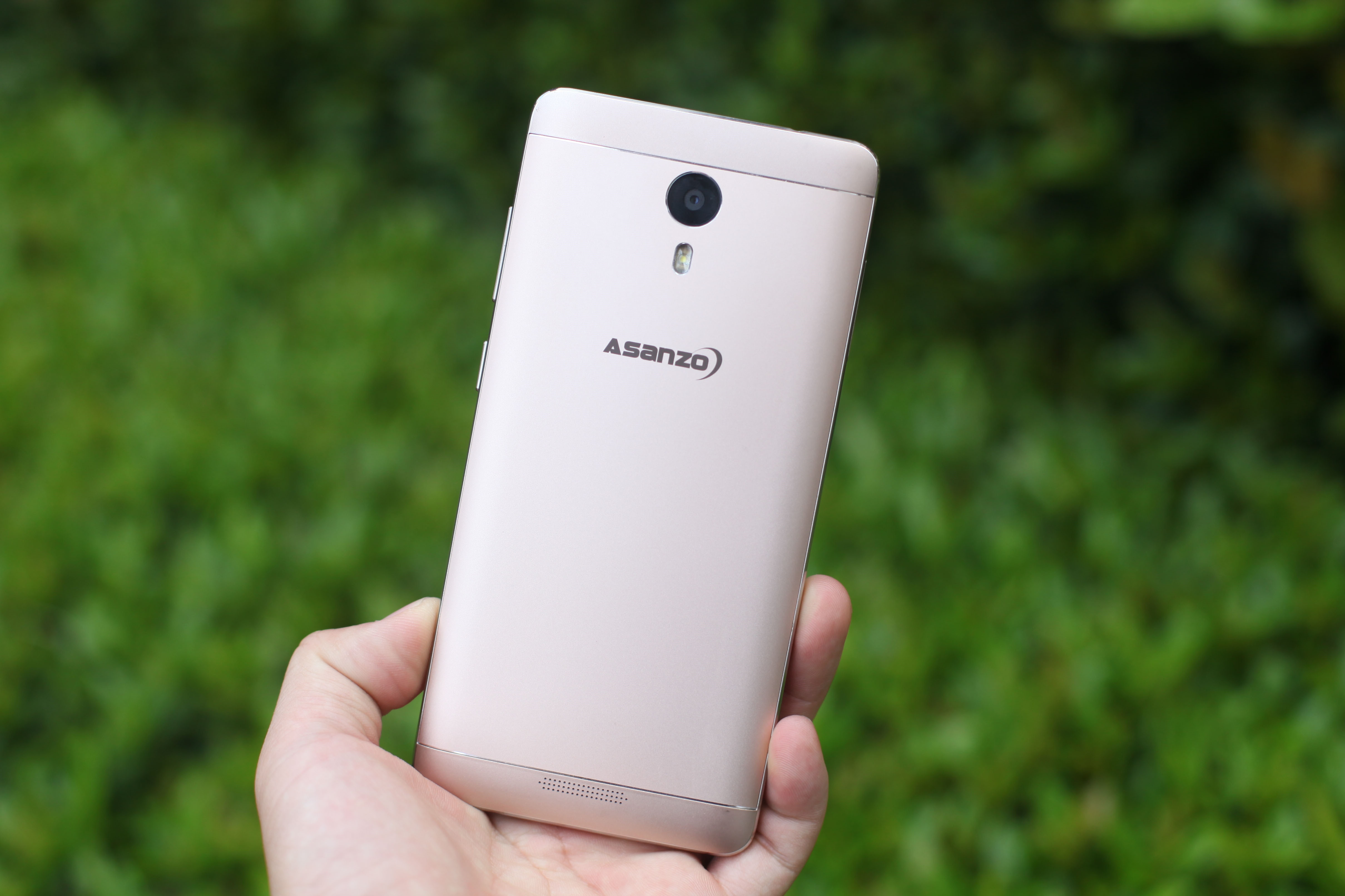 smartphone duoi 5 trieu anh 2